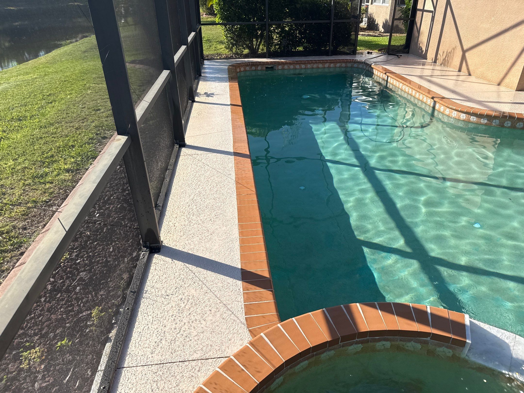 Driveway, Pool Deck & Lanai Cleaning – Heritage Harbour Golf Club, Bradenton, FL by Sunshine AquaWash