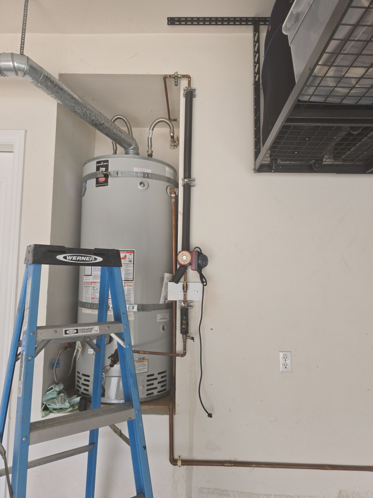 Fixing Water Leak by Us Plumbing
