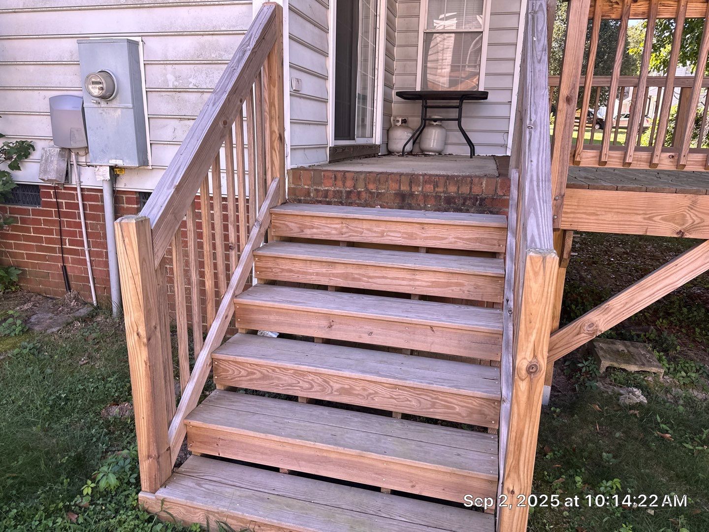 Wood Deck using Wood Sealant by DuraSeal