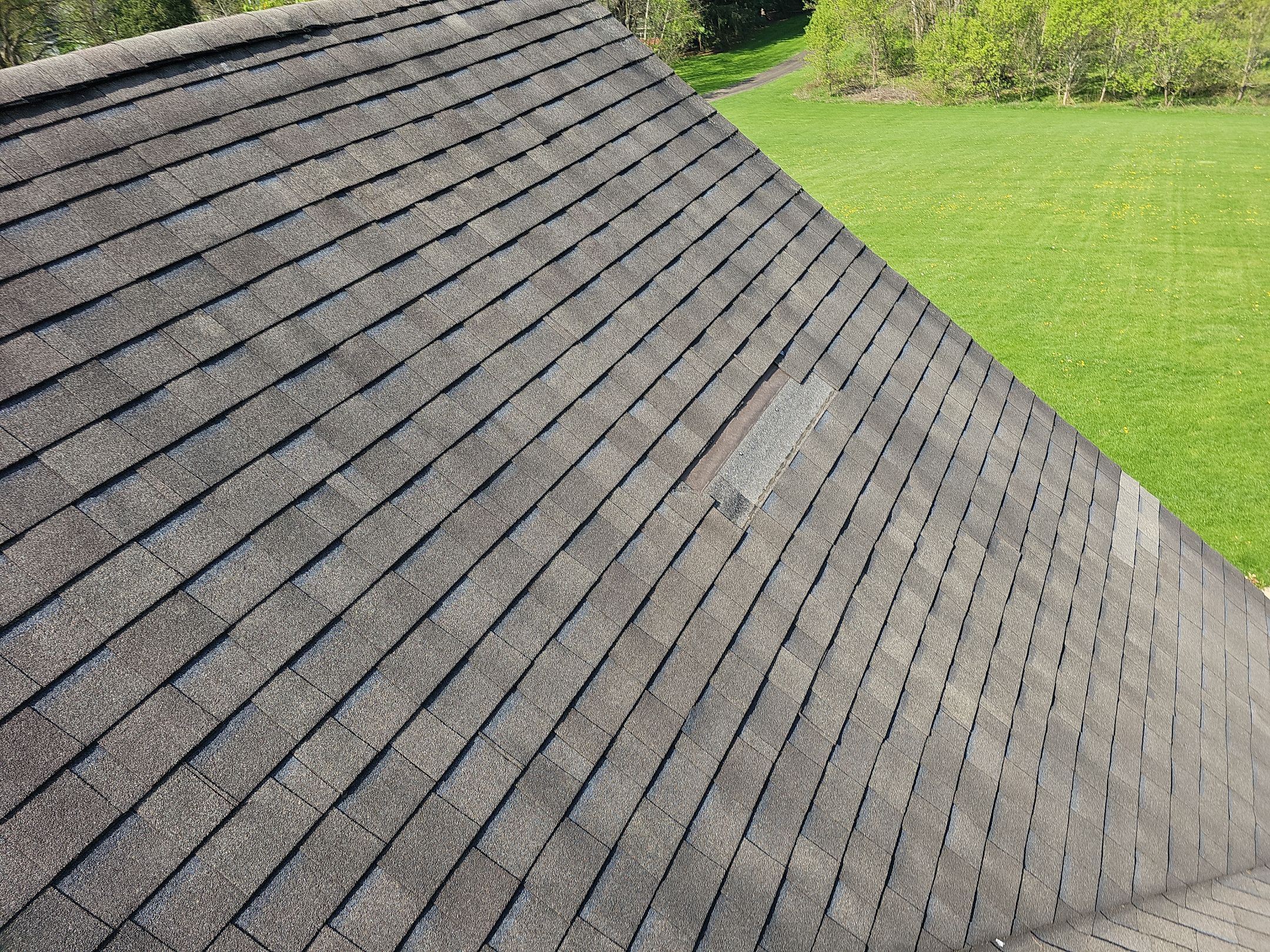 ATLAS PINNACLE COLOR: WEATHERED SHADOW by Eagle Eye Roofing