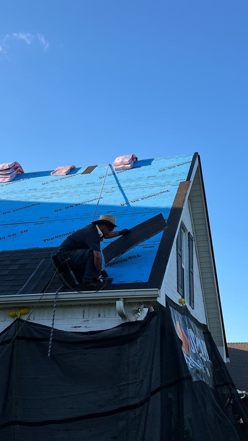 Residential Roofing Installation using Owens Corning Oakridge Roofing System by Undersun Roofing 