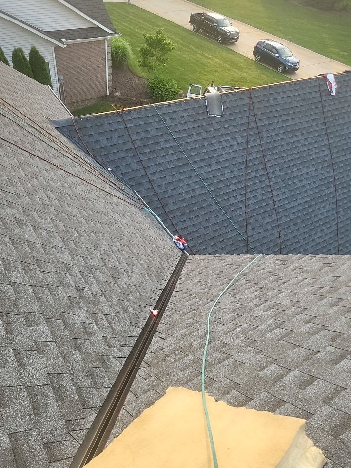 GAF Timberland Color: Pewter Gray by Eagle Eye Roofing