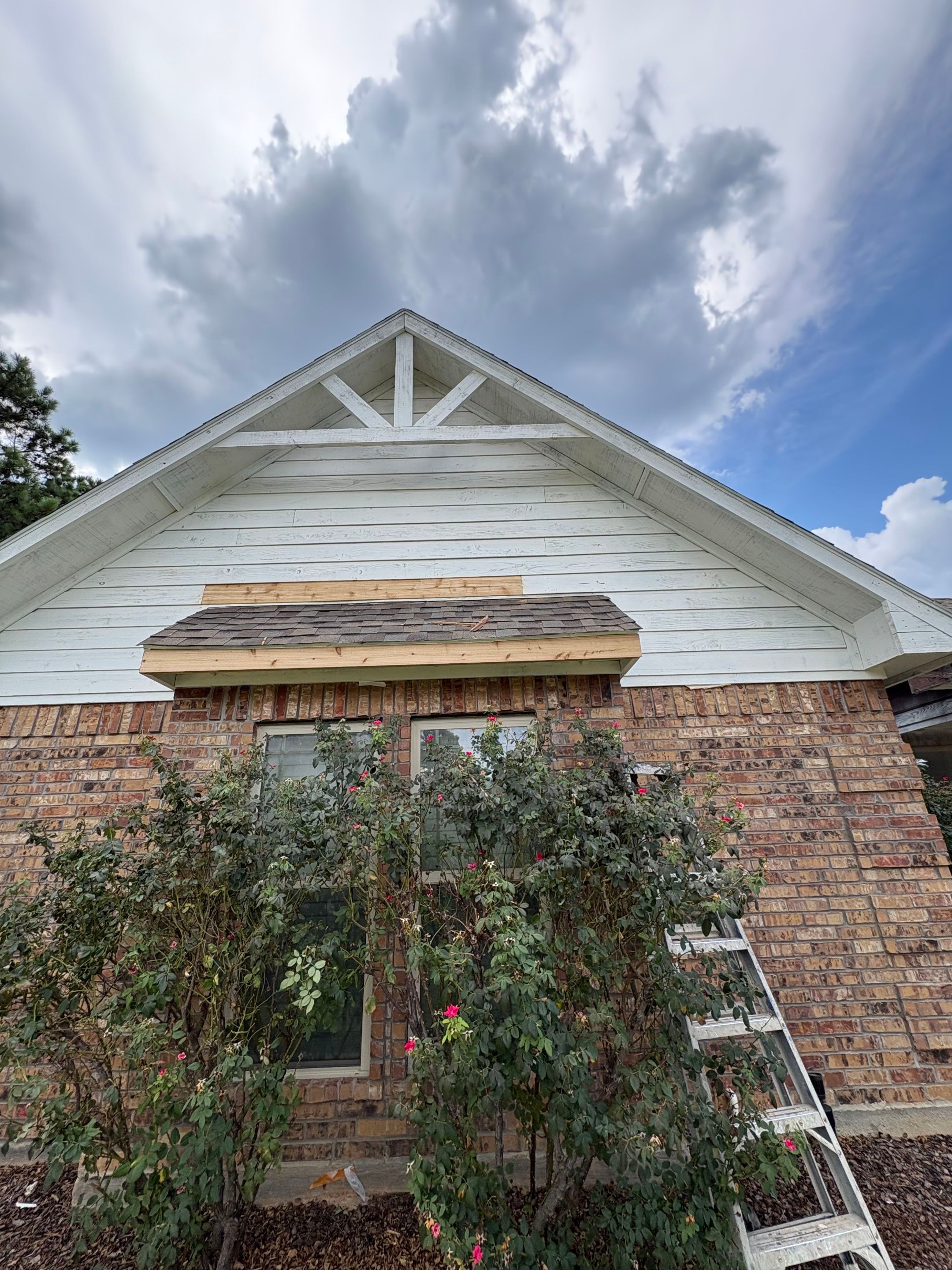From Dated Brown to Modern Contrast: A Mineola Exterior Transformation by Quality Coats Painting