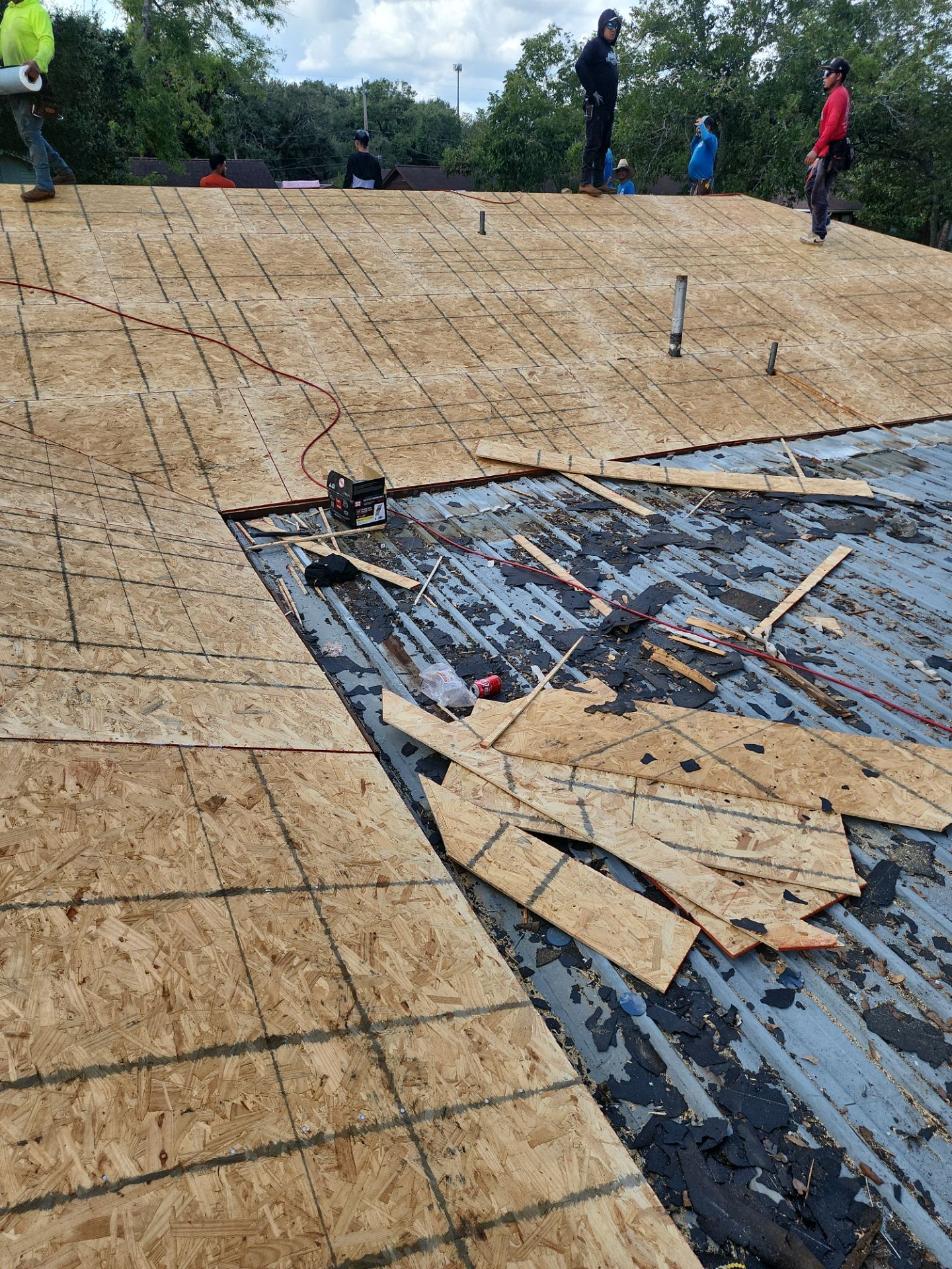 Residential Roofing Installation using Owen's Corning Duration (Lifetime) Shingles by Roof Repair Company