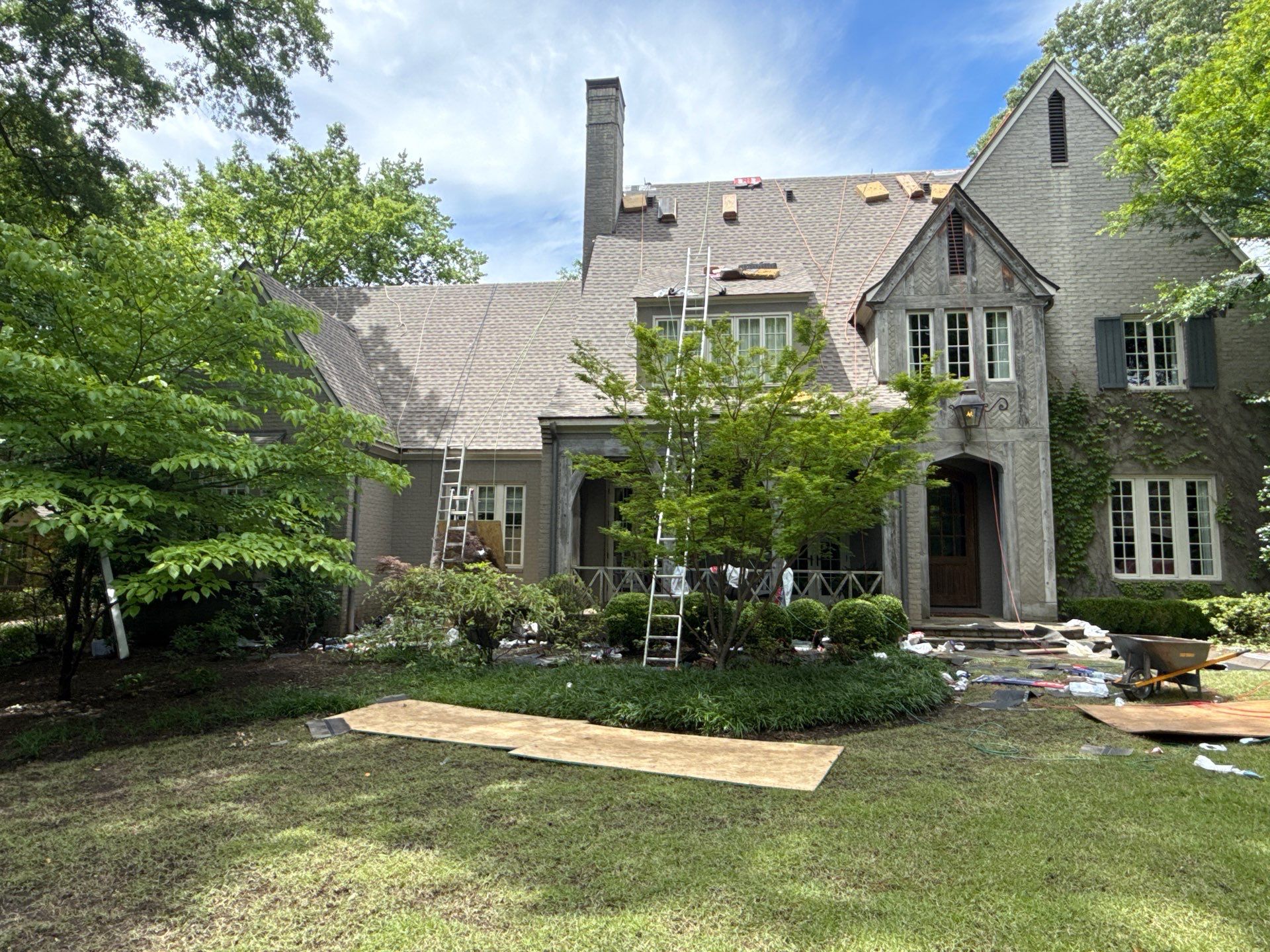 GAF Timberline HDZ Roof Replacement and Exterior Wood Repairs in Memphis by Revival Roofing Services