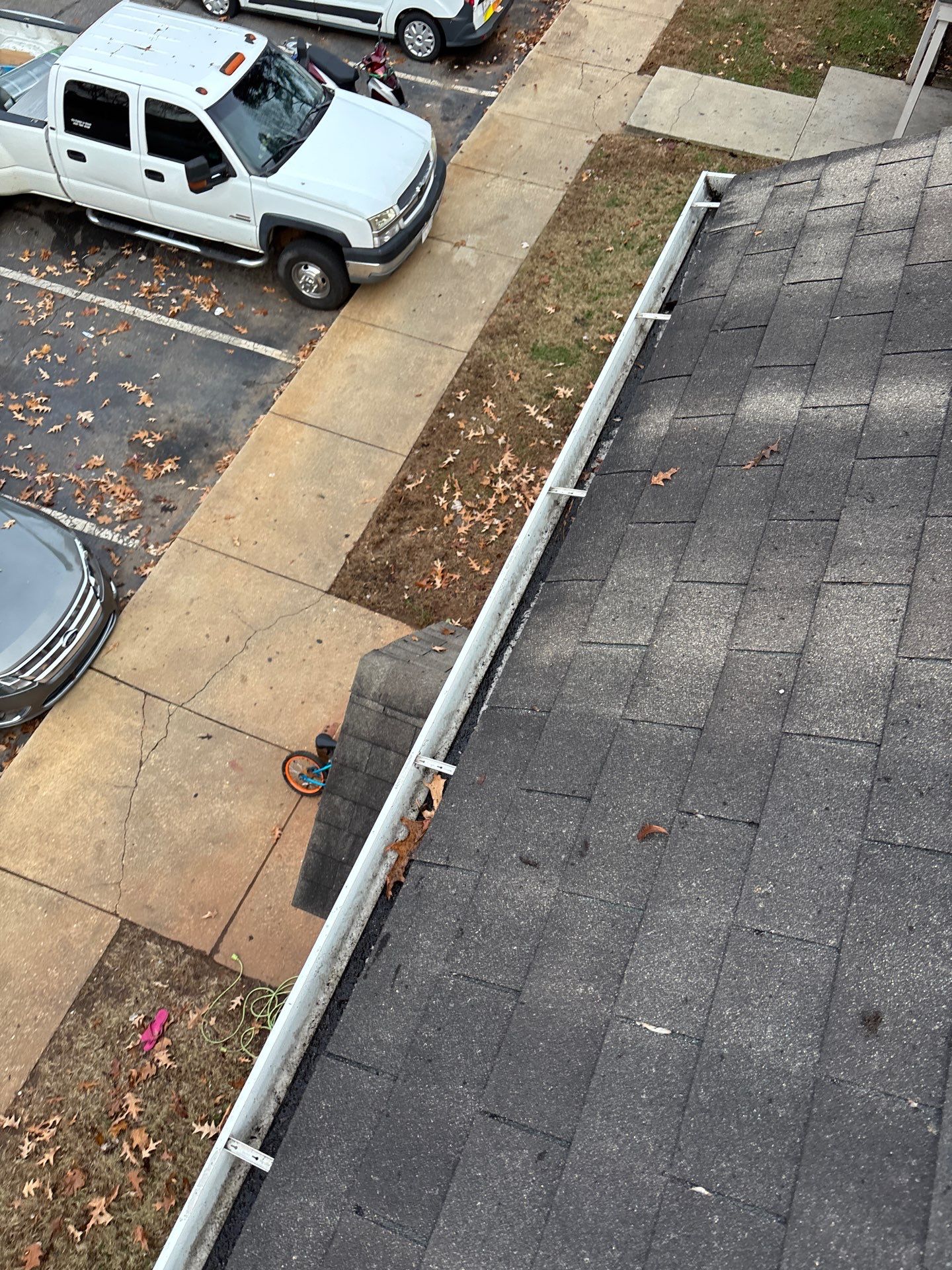 Commercial gutter cleaning Raleigh, NC after photo with clean gutters