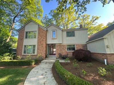 Siding Installation using Alside Monterey Sand