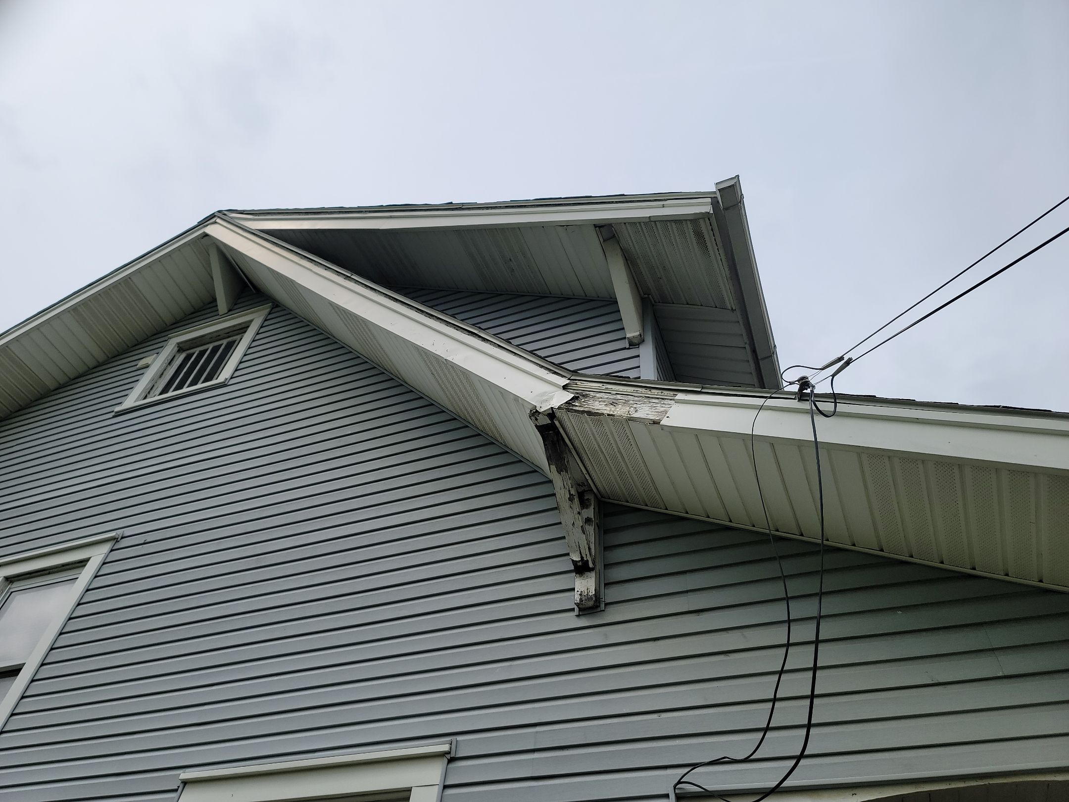 ATLAS PINNACLE COLOR: MORNING HARVEST DRIP EDGE: WHITE by Eagle Eye Roofing
