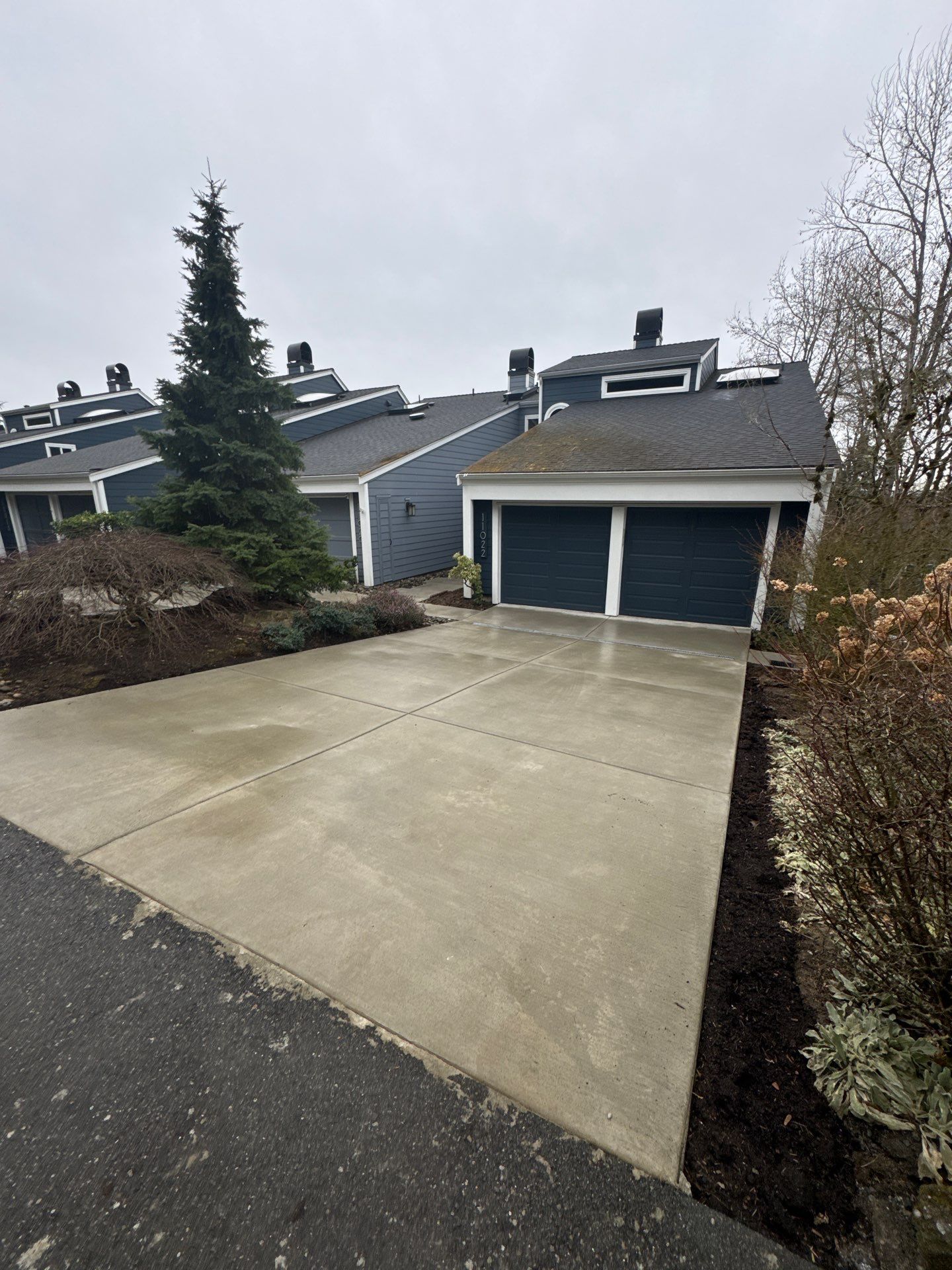 Concrete Driveway Repair | Kirkland  by Jireh Asphalt & Concrete Inc 