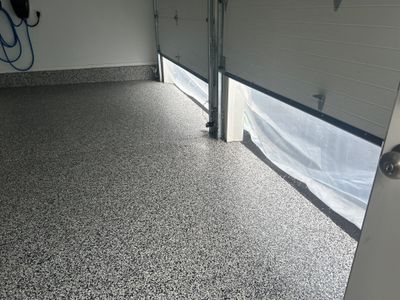 Garage in Nashua, NH 03062
