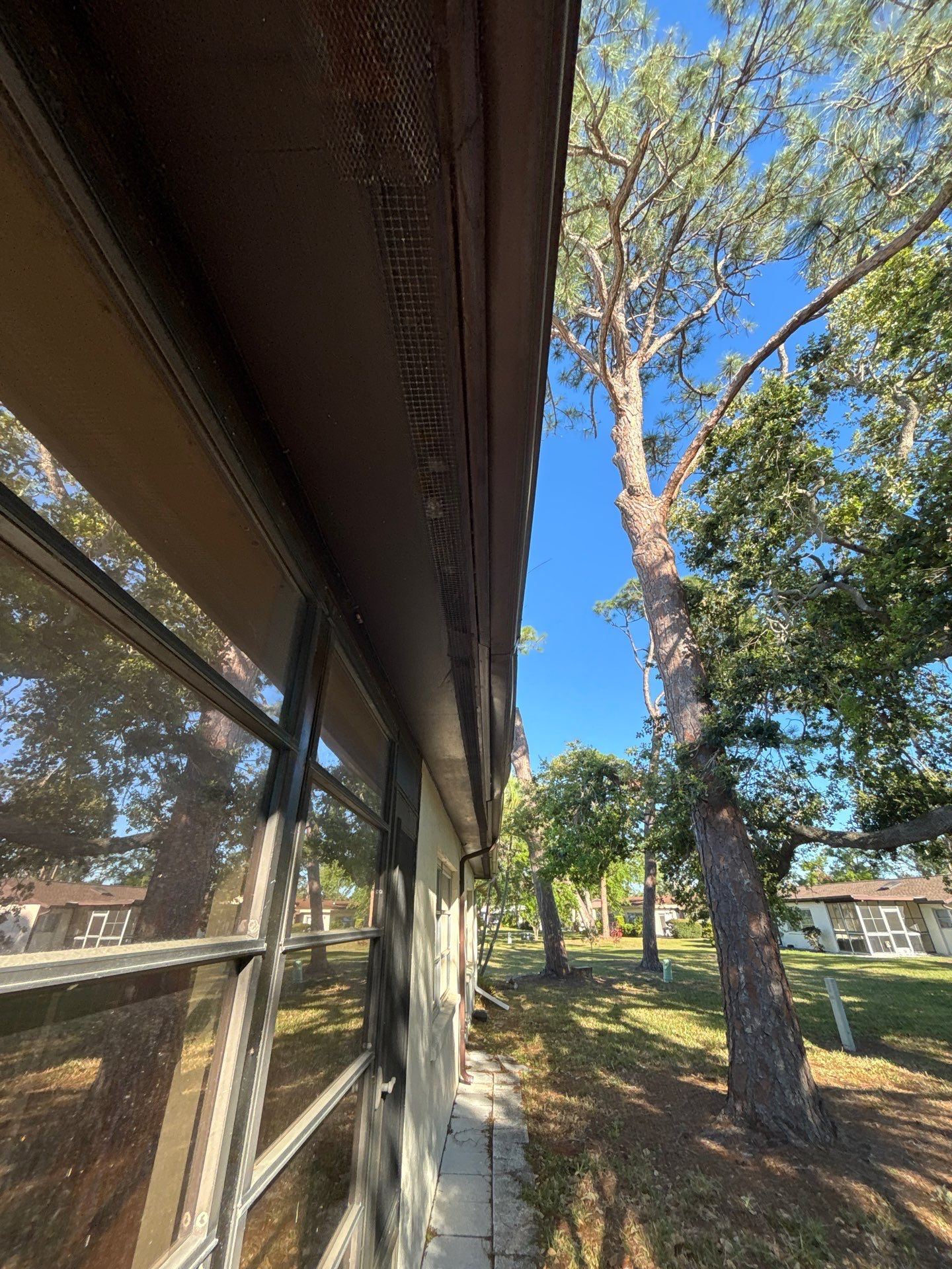 6 Inch Seamless Gutters using Musket Brown Seamless Gutters in Sarasota FL by Gutter Professors