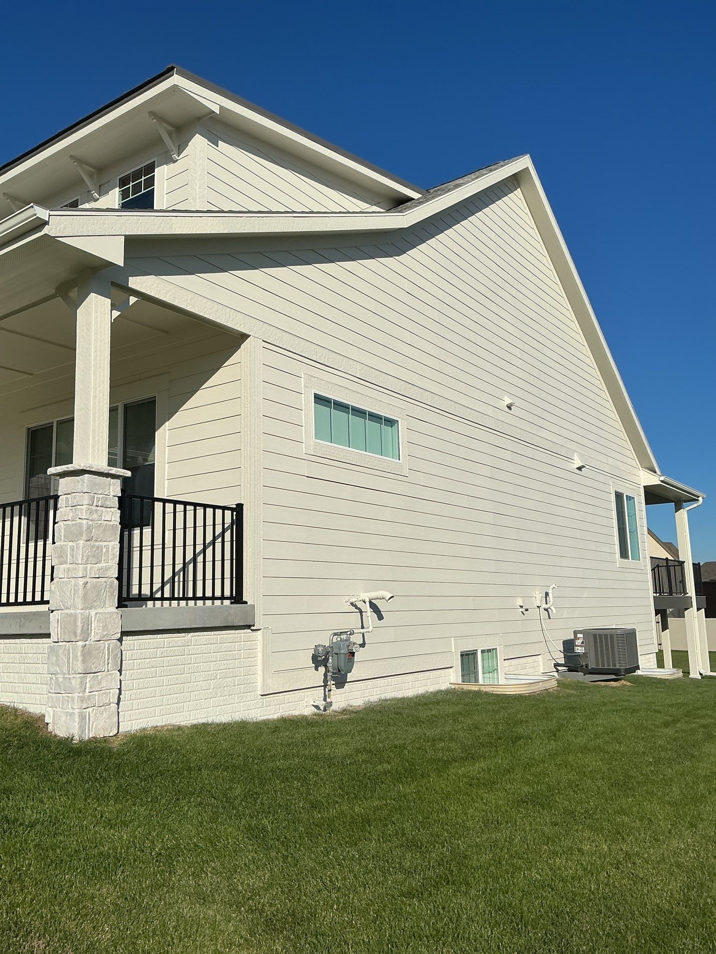 res ext repaint by Midwest Paint LLC