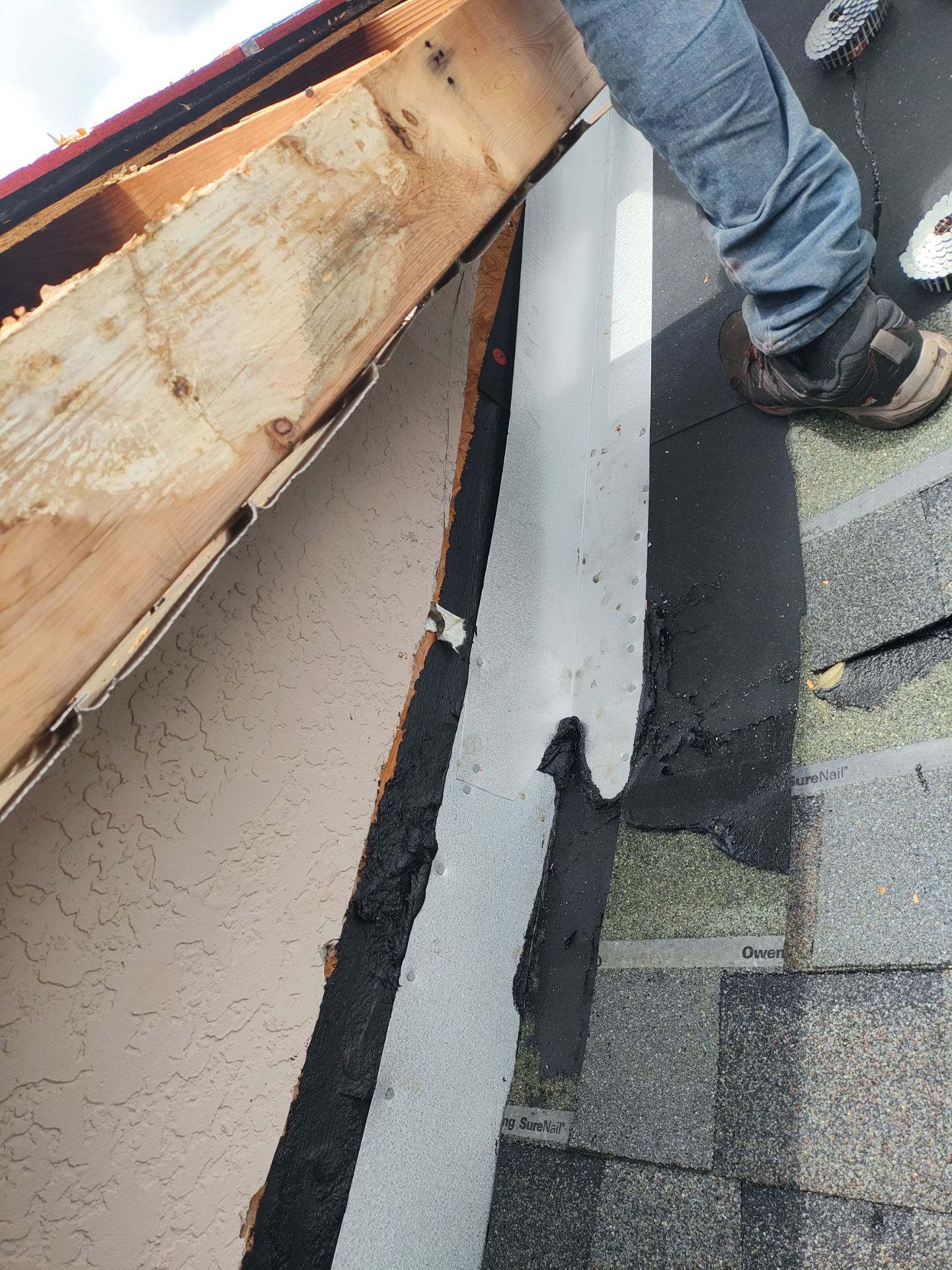 Roof Replacement in Lithia, FL by Shingle Masters Roofing
