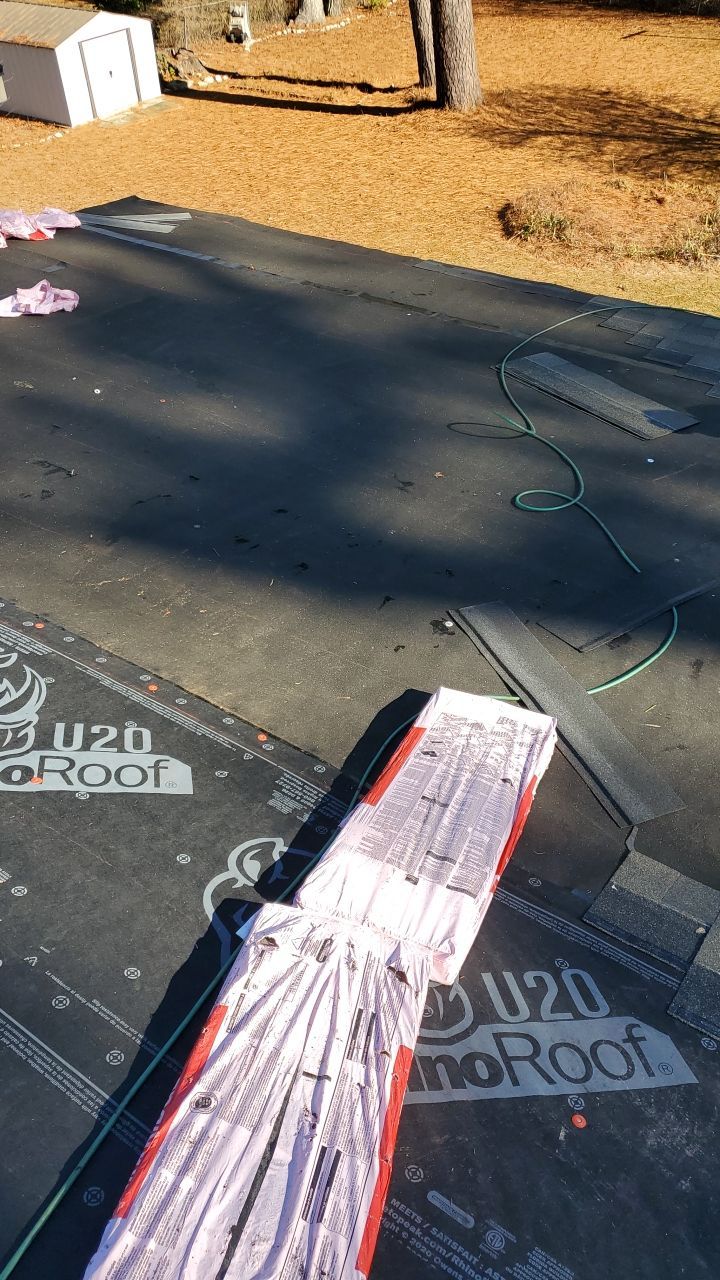Residential Roofing Installation using Owens Corning Oakridge- Williamsburg Gray by Indigo State Roofing