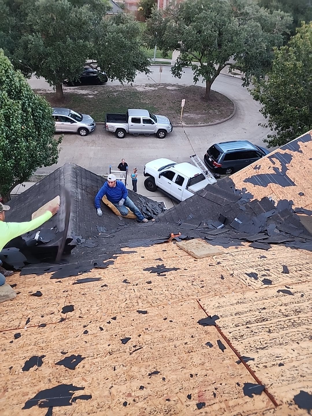 Residential Roofing Installation using Owen's Corning Duration (Lifetime) Shingles by Roof Repair Company