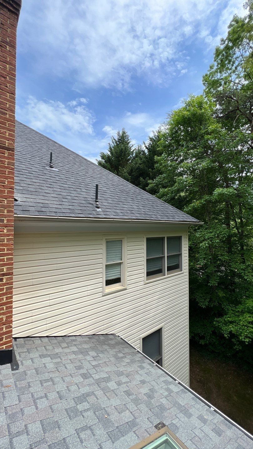 Clifton - CertainTeed Landmark Charcoal Black by RM Banning, Inc.