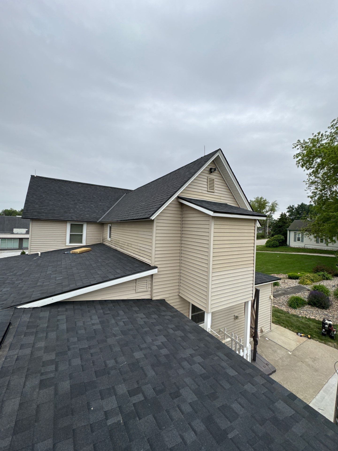 Roof Replacement for House and Garage in Bancroft, NE by Crows Roofing LLC