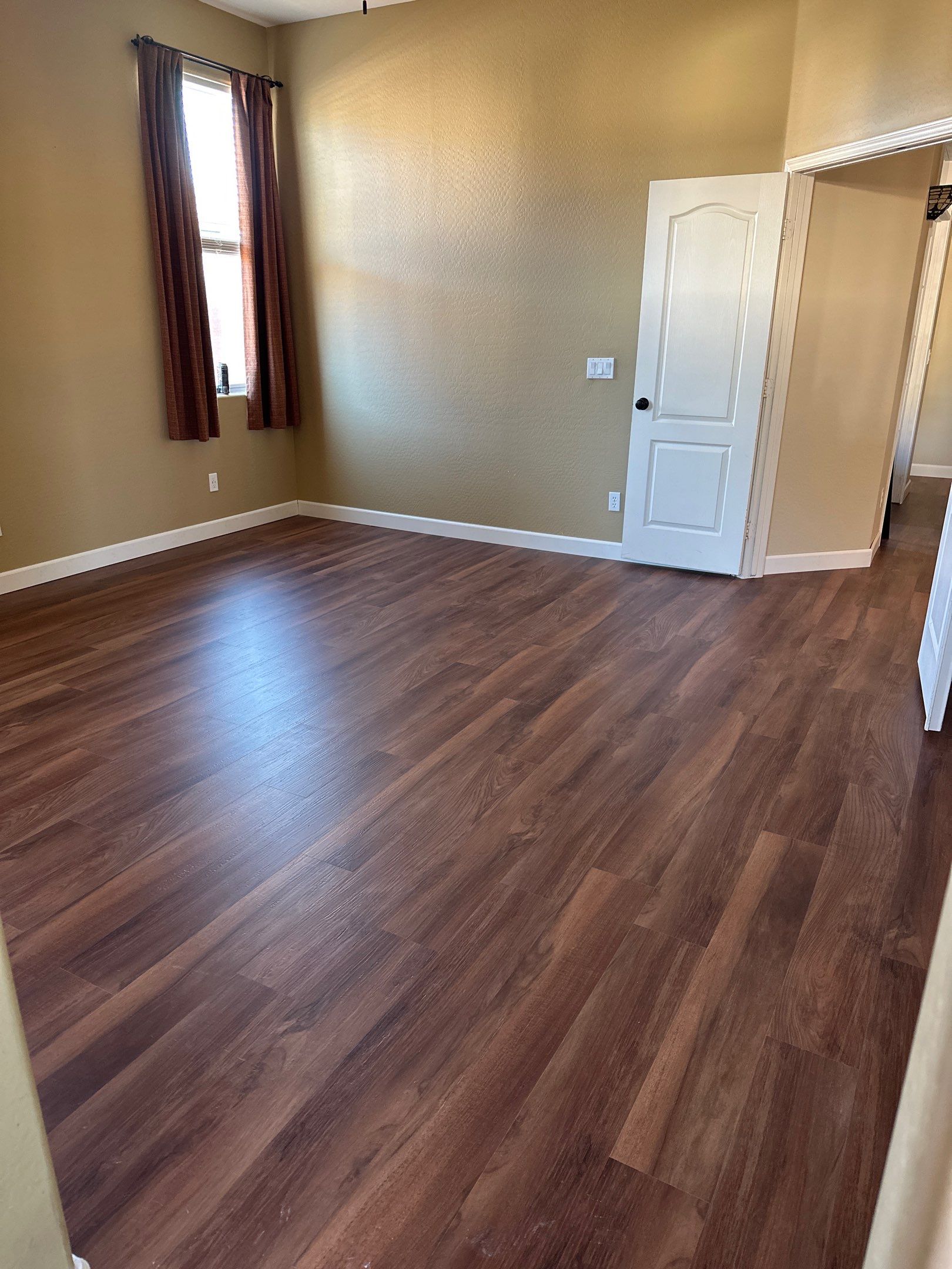 Luxury Vinyl Plank Flooring  by Footprints Floors of Chandler 