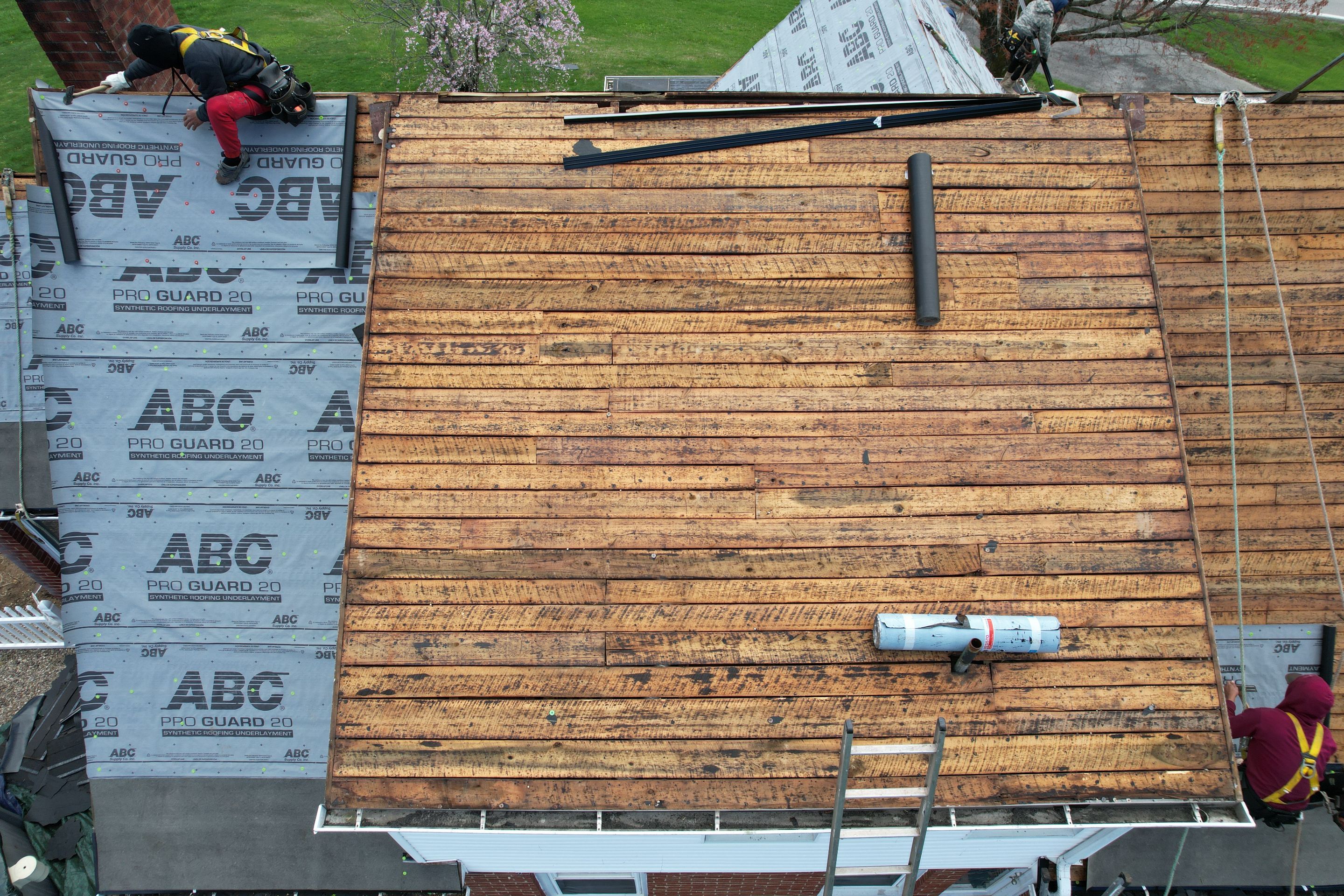 Residential Roofing Installation using GAF Timberline HDZ Charcoal by Rainstoppers Roofing