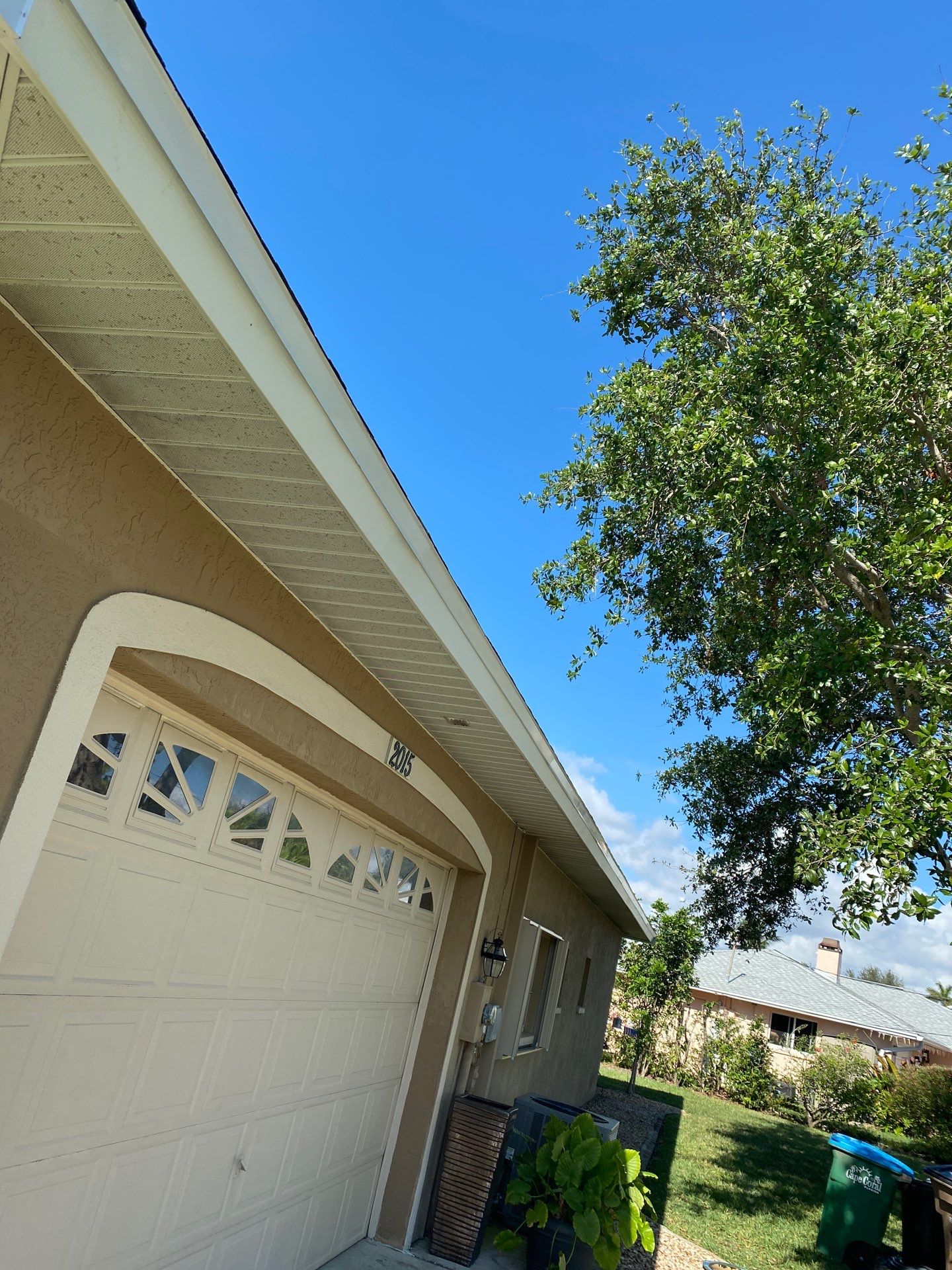 7-Inch Gutters for Large Homes in Cape Coral FL by Gutter Professors