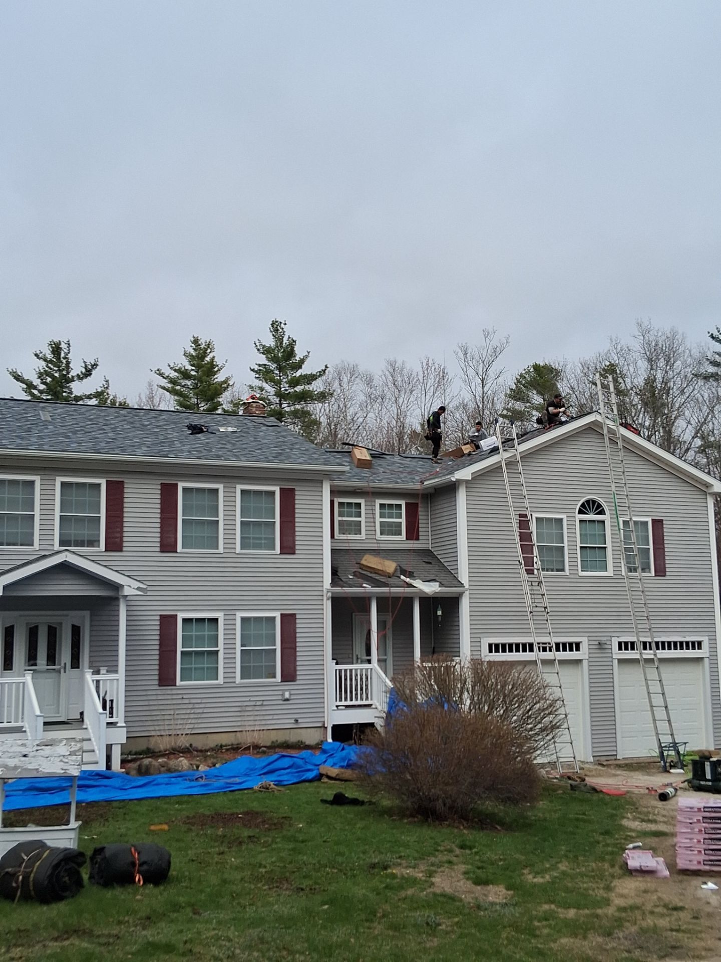 🏡 Multi-Story Roof Installation – Raymond, NH by Tall pine roofing