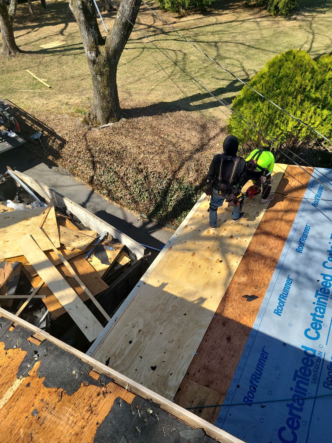 Great Falls: Residential Roof Replacement with CertainTeed Landmark Pro in Max Def Resawn Shake by RM Banning, Inc.