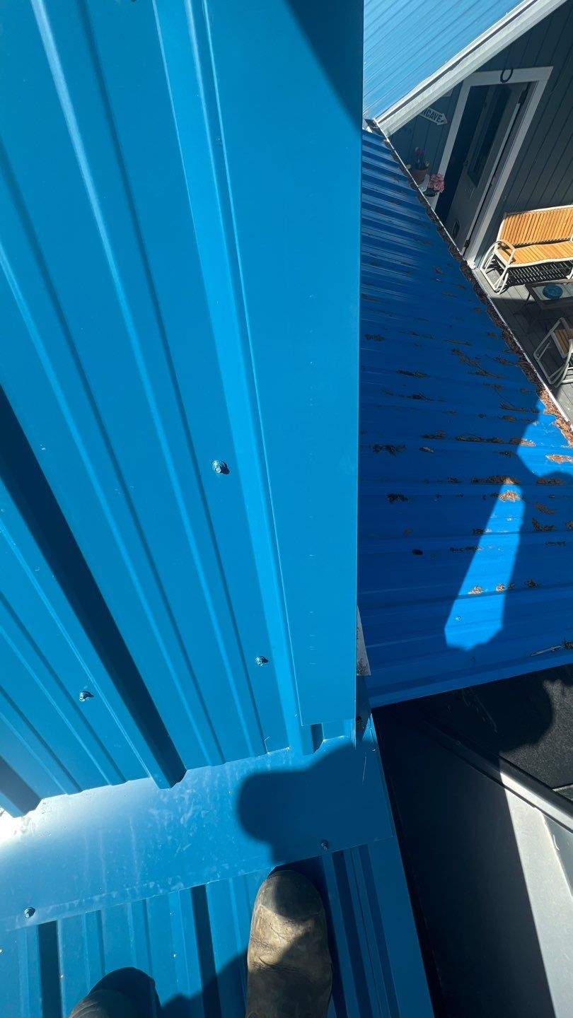 Residential ReRoofing Installation using Duraclad 26ga by Top Notch Roofing Inc