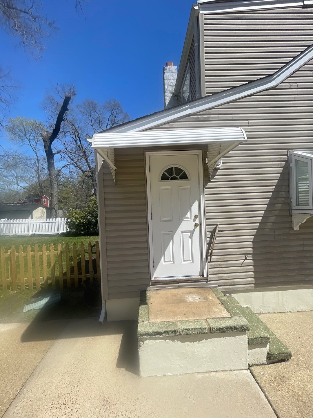 Concrete Cleaning, House Wash & Deck Cleaning by SJ Exterior