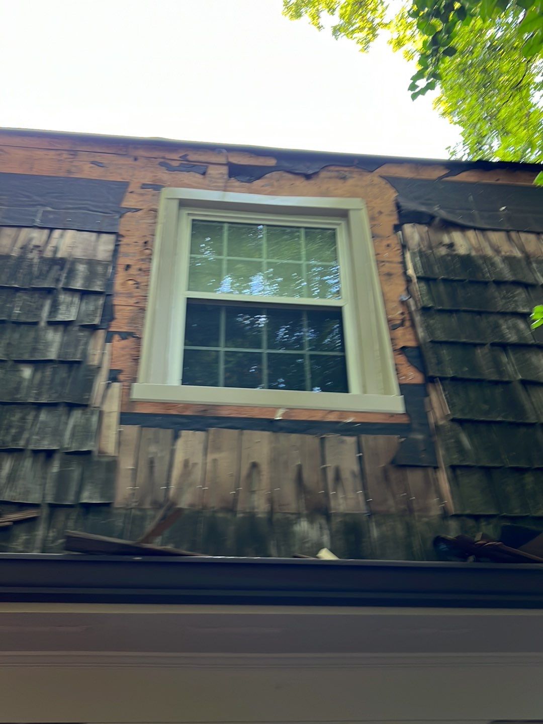 Fairfax Station: CertainTeed Landmark Pro Designer Shingles in Max Def Resawn Shake by RM Banning, Inc.