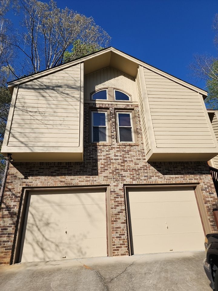 Exterior renovation using James Hardie Siding and Simonton Windows by Indigo State Roofing