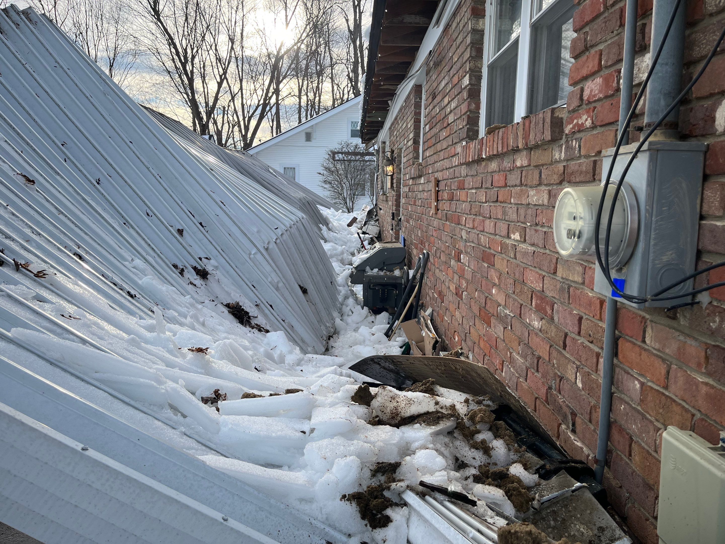 Emergency Service Tarping in Charlestown, IN by ANR Restoration