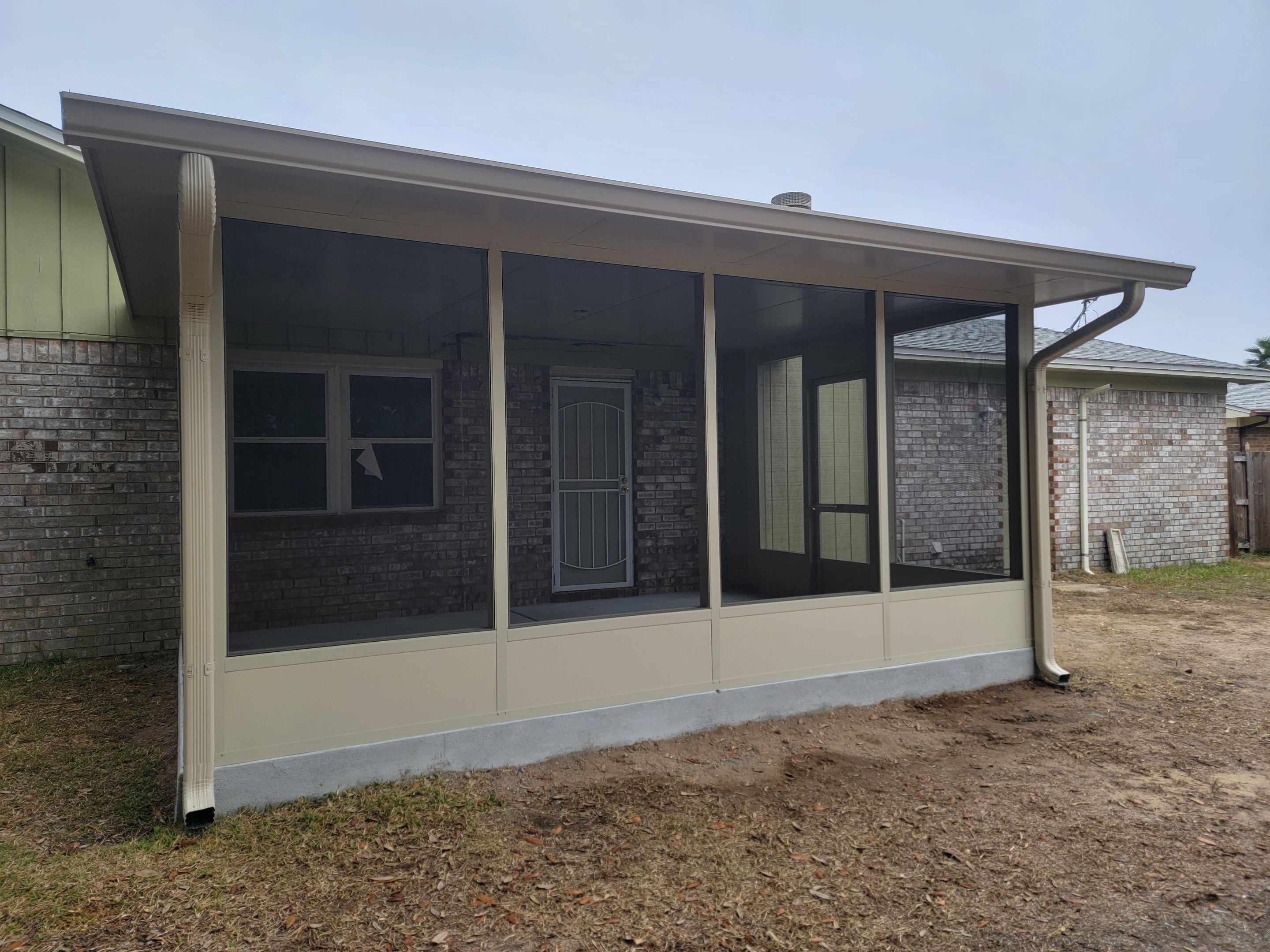 Screen Room in Pensacola by Titan Sunrooms
