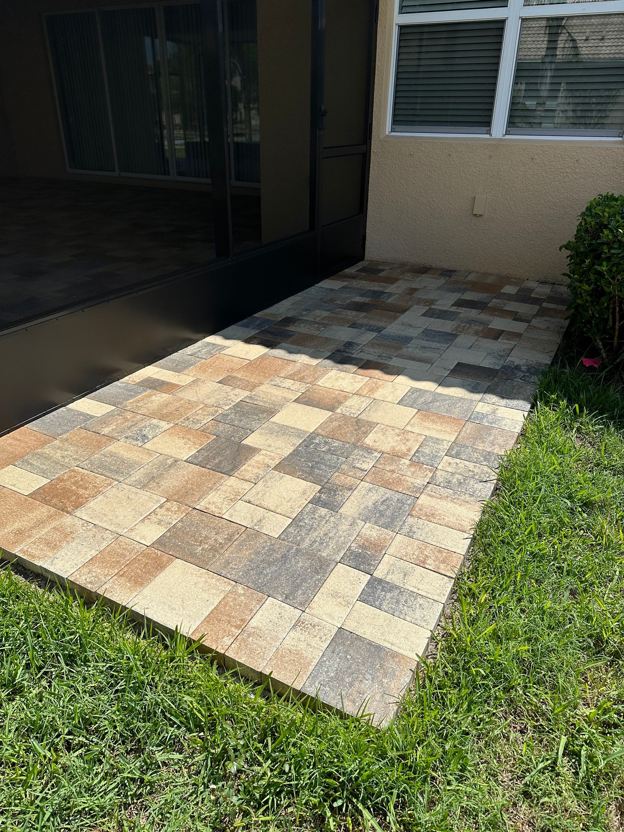 Paver Cleaning and Sealing in Wimauma Valencia Lakes by Supreme Paver Experts