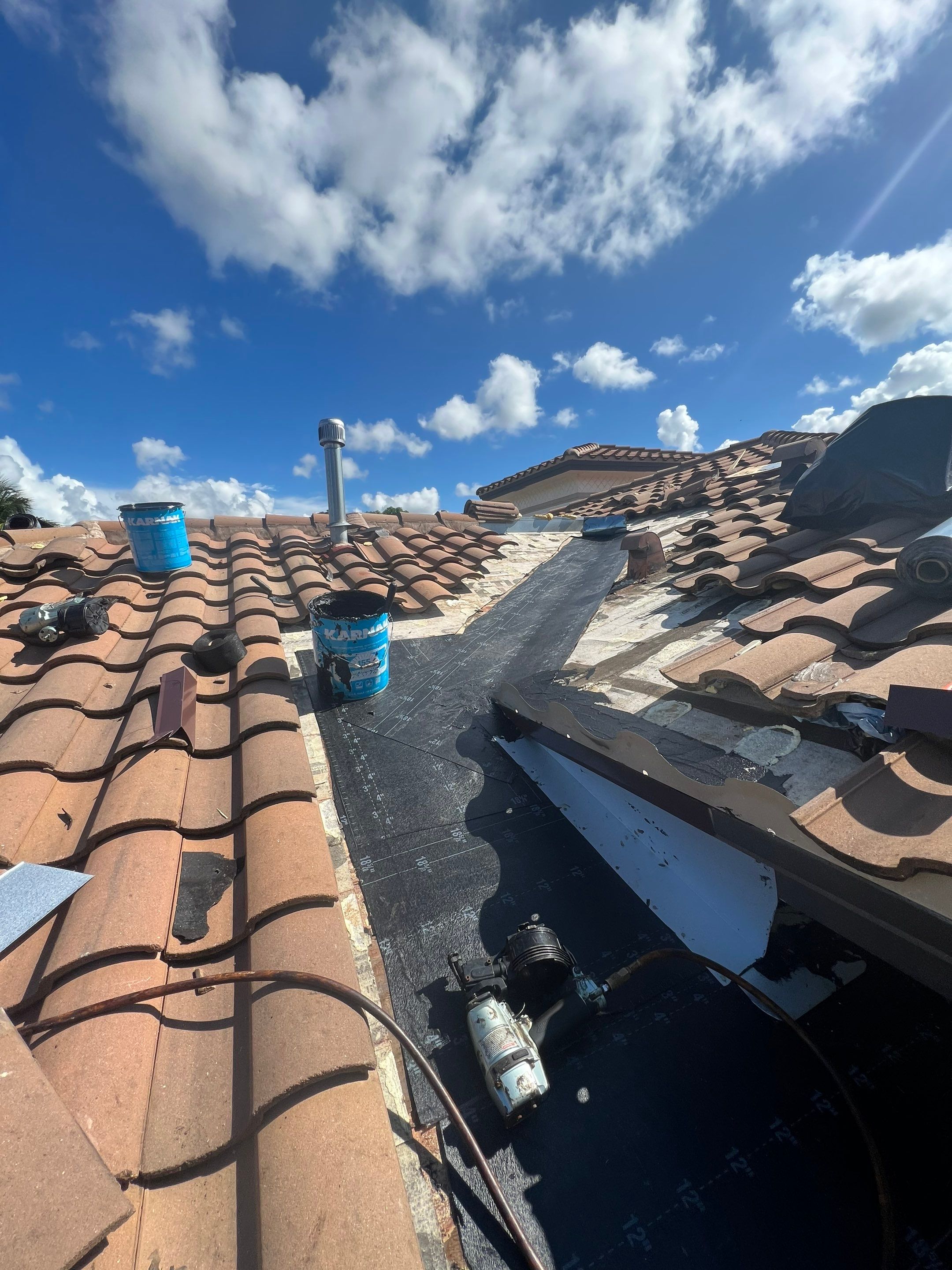 SW 8th St, Plantation, FL by G&J Roofing 