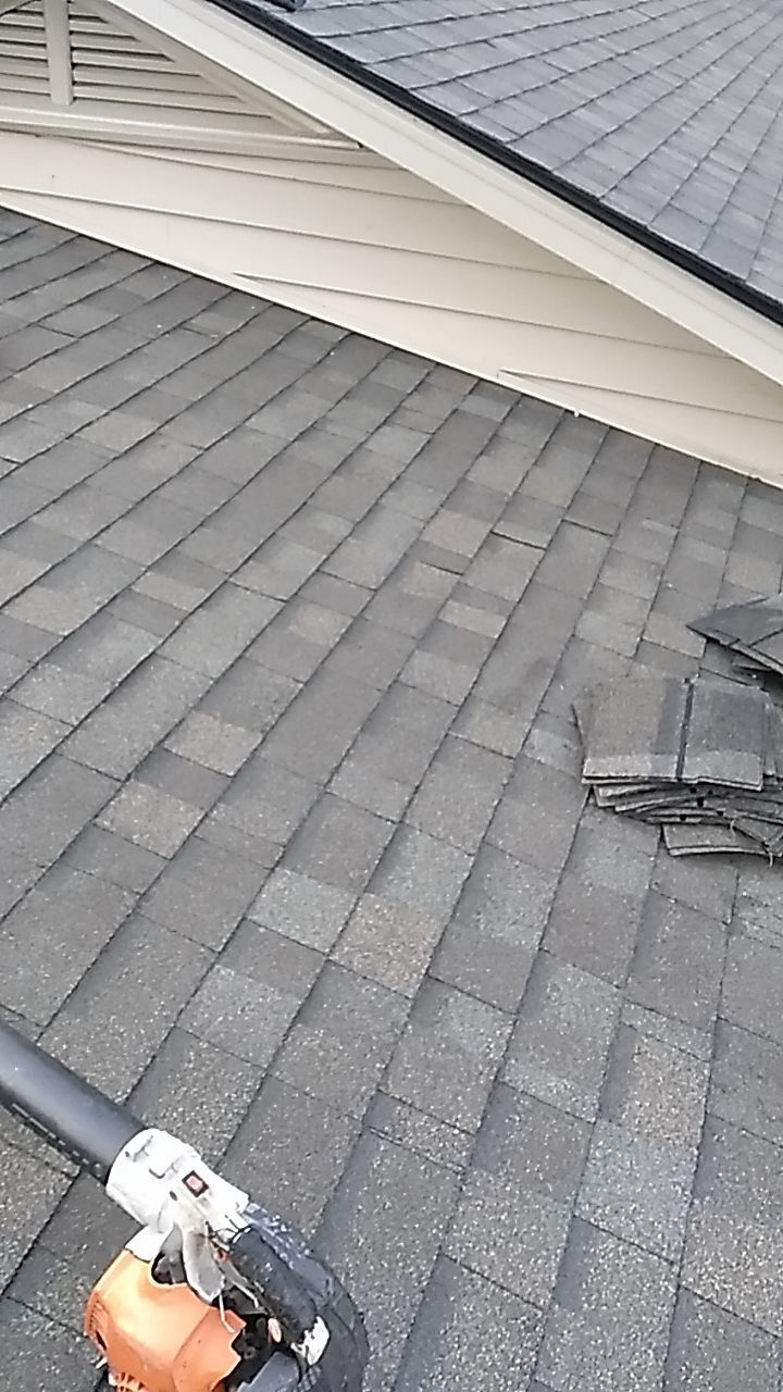 Residential Roofing Installation using Owens Corning Oakridge- Williamsburg Gray by Indigo State Roofing