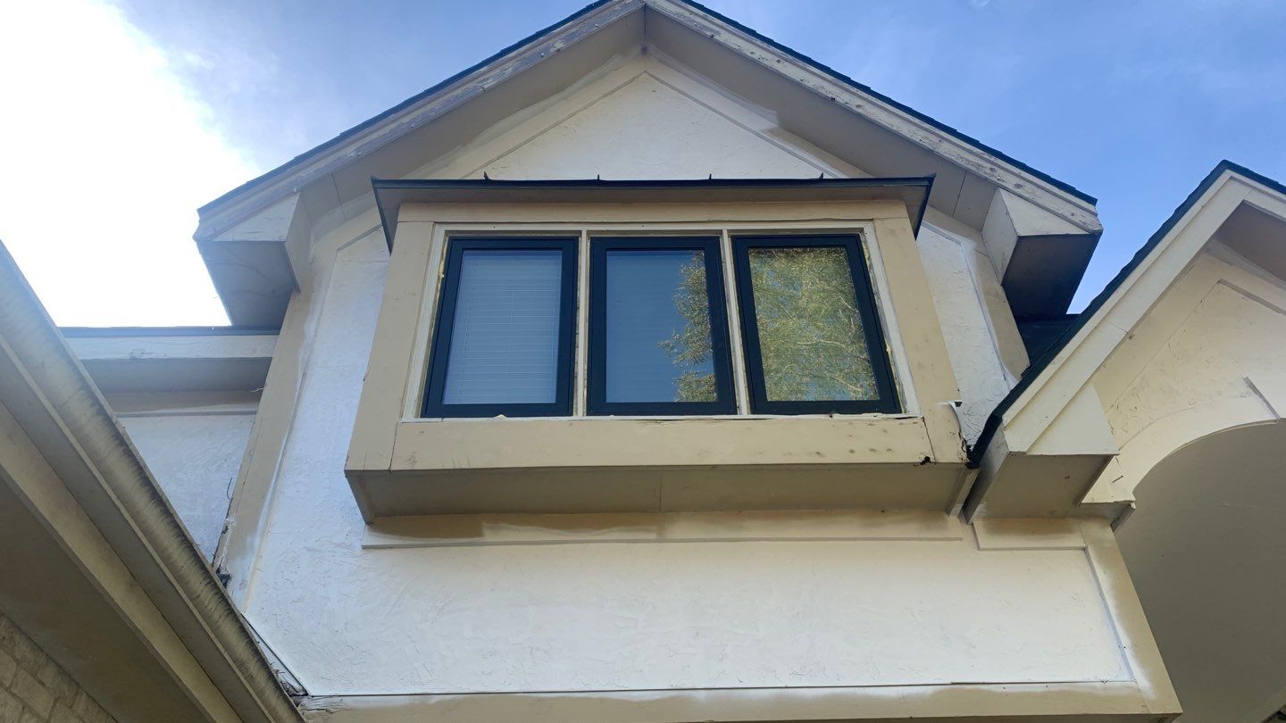 Complete Home Makeover  by EEC  Windows, Siding & Roofing 