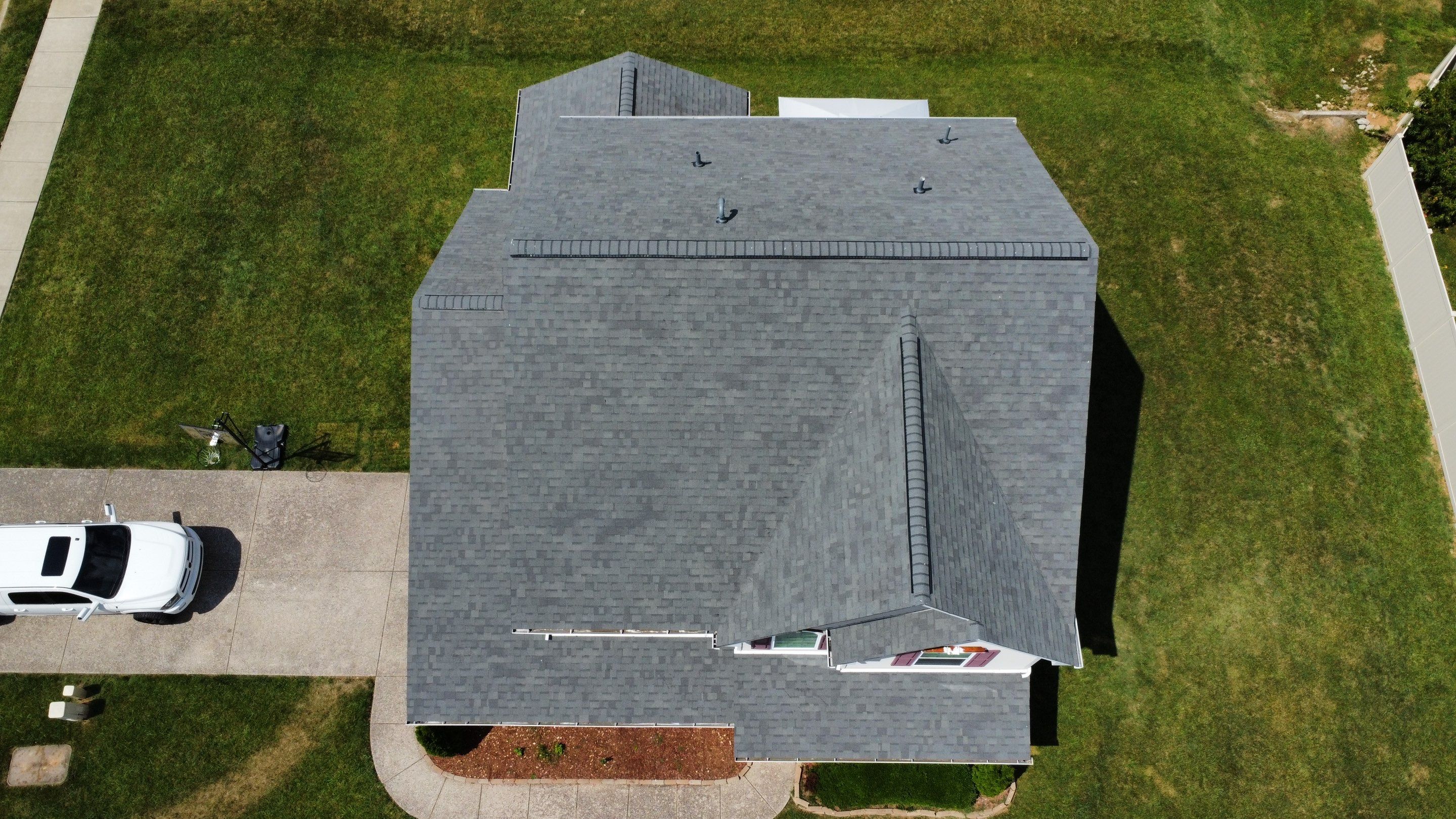 Residential Roofing Installation using Owens Corning Oakridge Roofing System by Undersun Roofing 