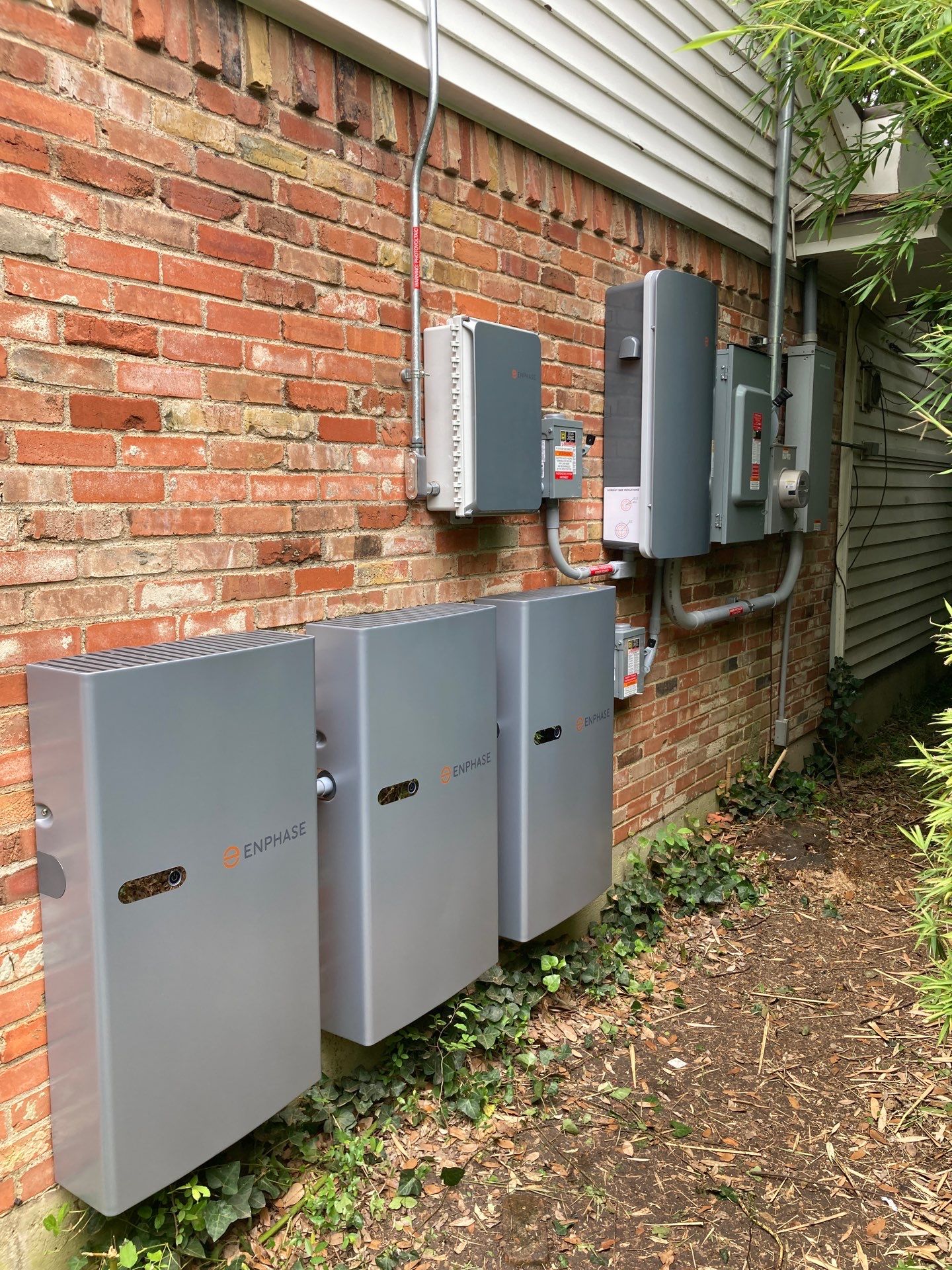 Larry in Dallas by Trojan Solar