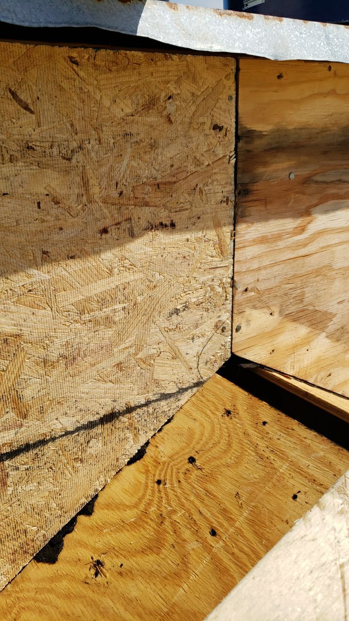 Brand: Atlas Pinnacle Color: Pristine Scotchgard Weathered Shadow Drip: Musket Brown by Eagle Eye Roofing