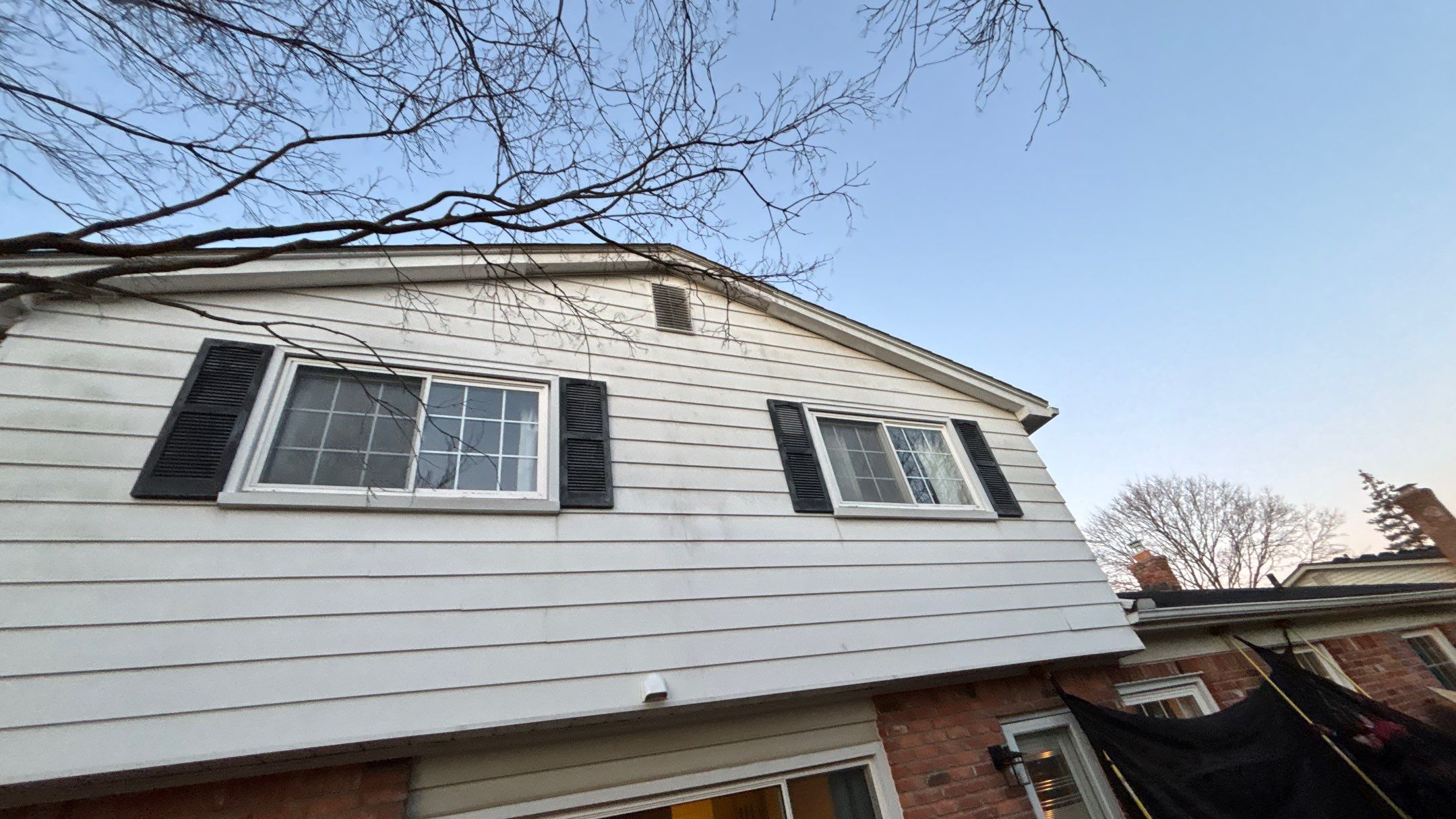 Siding Replacement using Alside Charcoal Smoke and Roof Replacement using Owens Corning Peppercorn by 180 Contractors