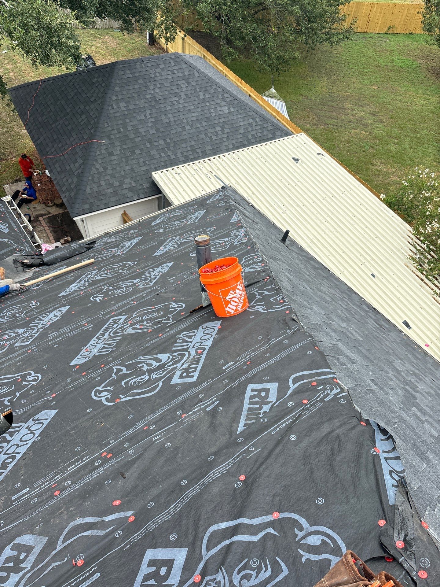 Residential Roofing Installation using Owen's Corning Duration (Lifetime) Shingles by Roof Repair Company