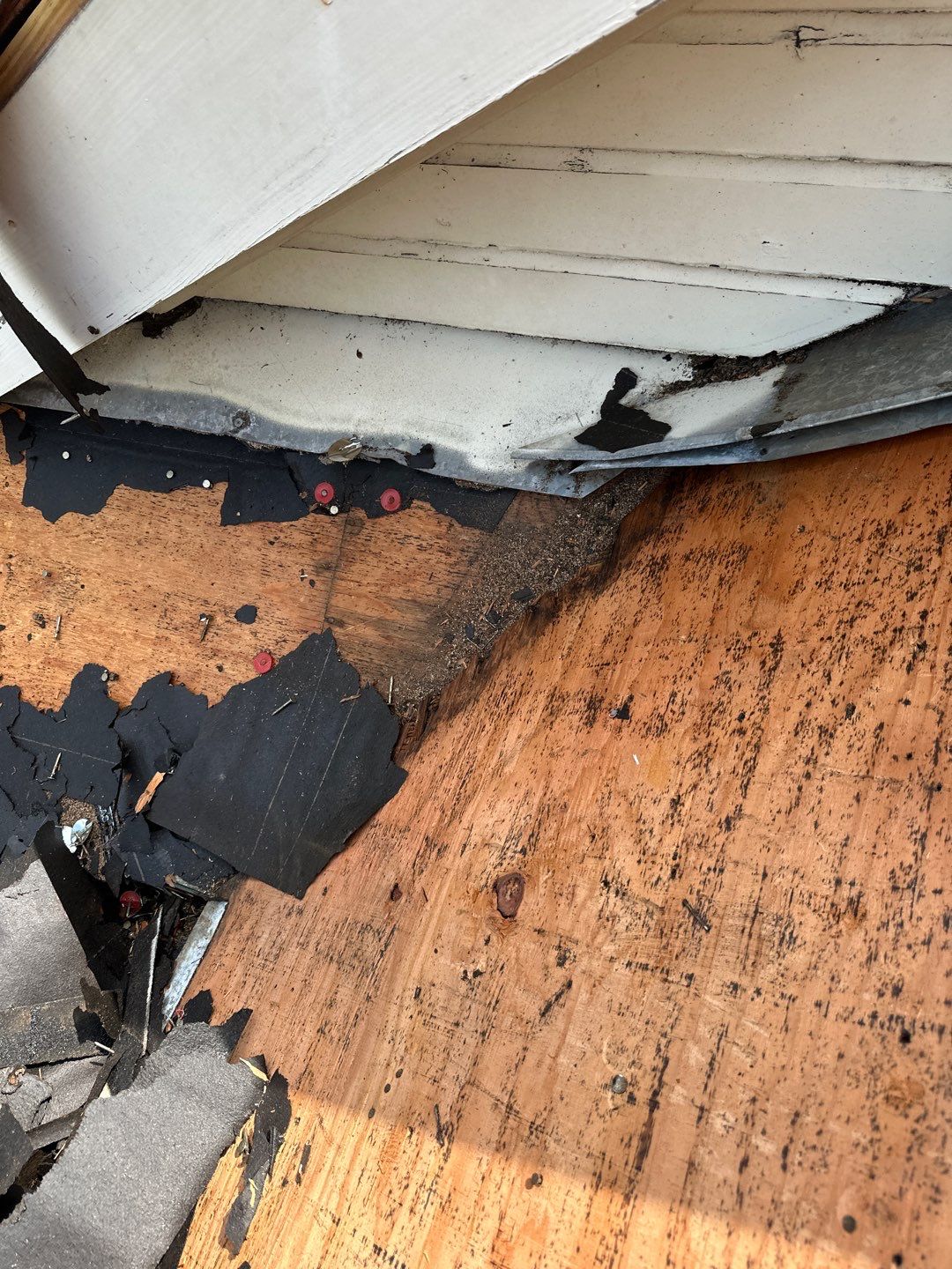 Residential Roofing Installation using Owen's Corning Duration (Lifetime) Shingles by Roof Repair Company