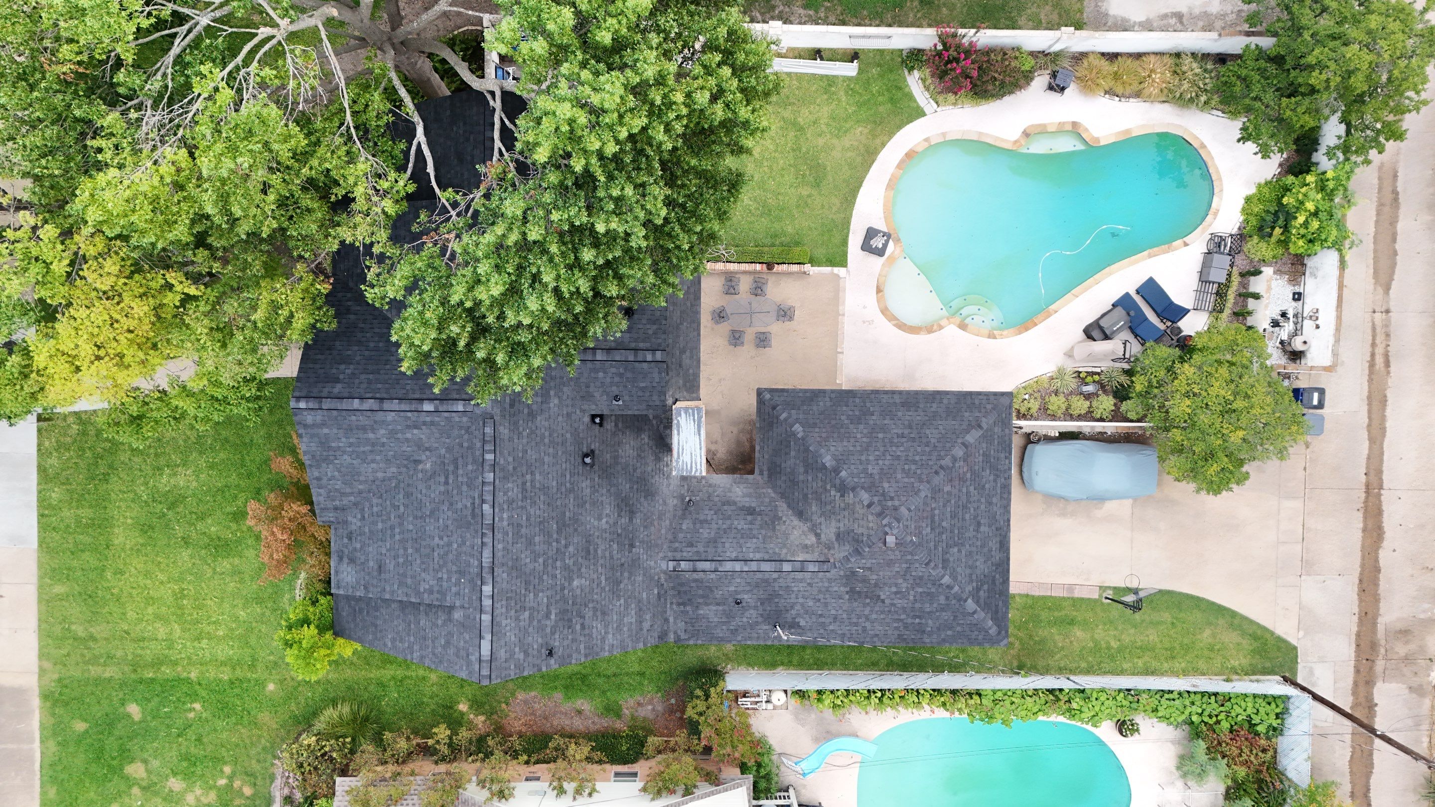 Project in Dallas by Armor Roofing | Exteriors