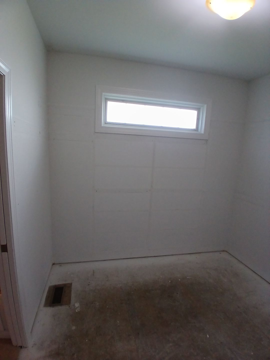 Custom Closet in South Bend by Innovative Spaces / Innovative Concrete Coatings