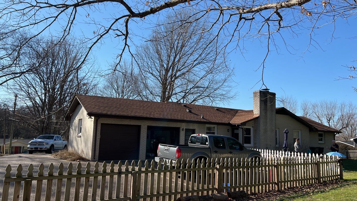 Residential Roofing Installation using Owens Corning Oakridge Roofing System by Undersun Roofing 