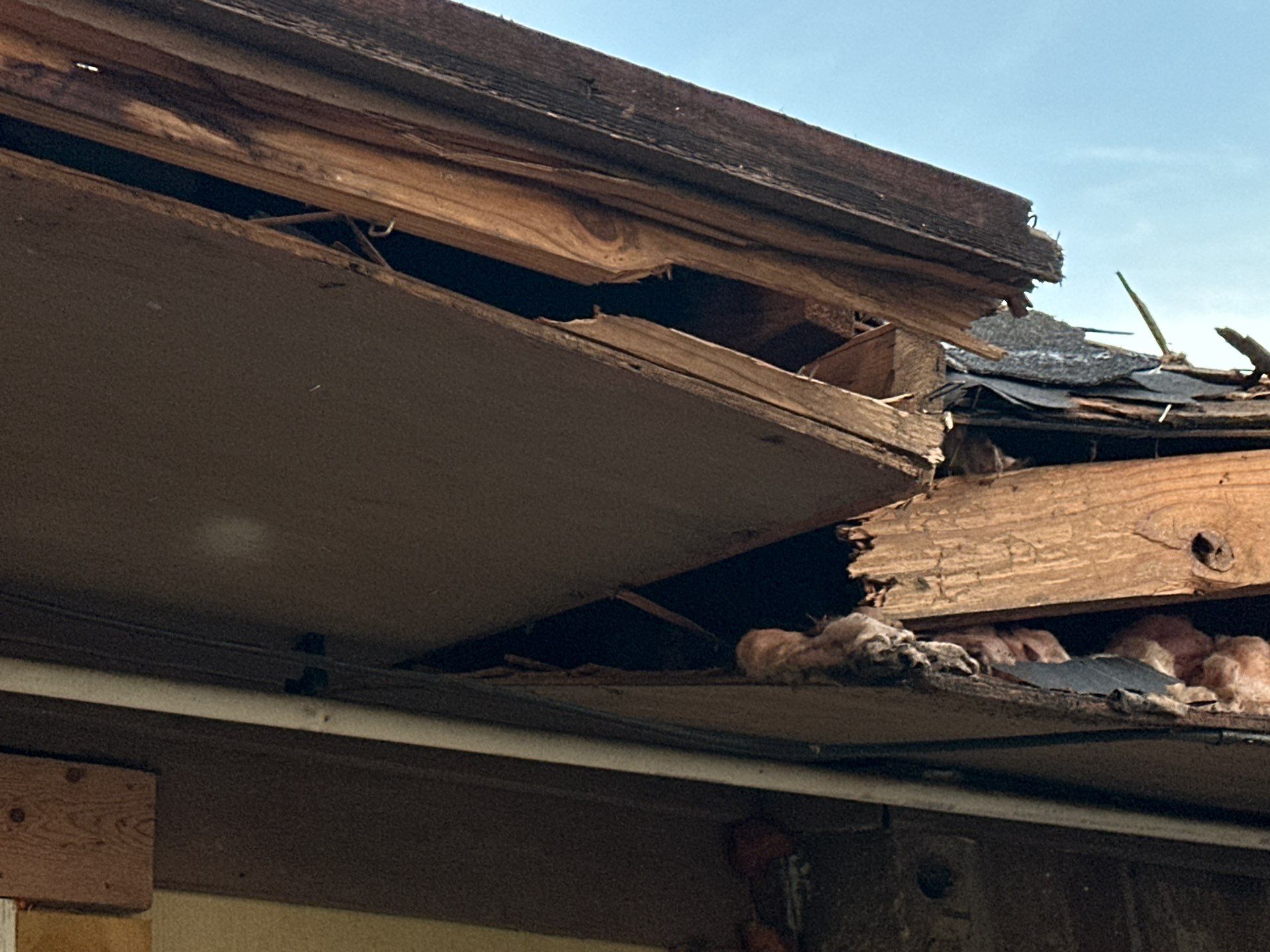 Residential Roofing Installation using Atlas Prolam Black Shadow by Motion Roofing