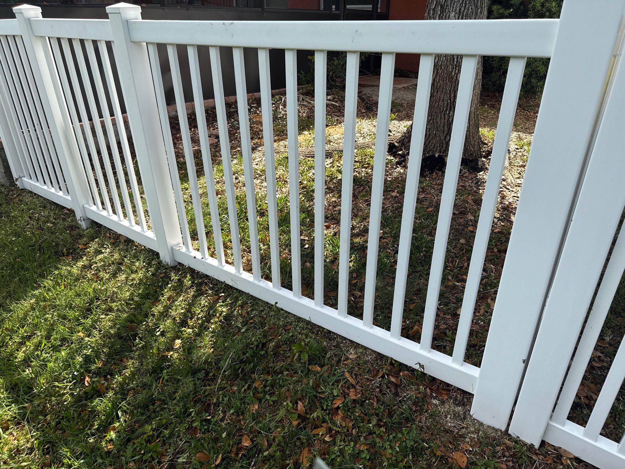 Vinyl Fence & Paver Patio Cleaning β Creekside Oaks, Parrish, FL by Sunshine AquaWash