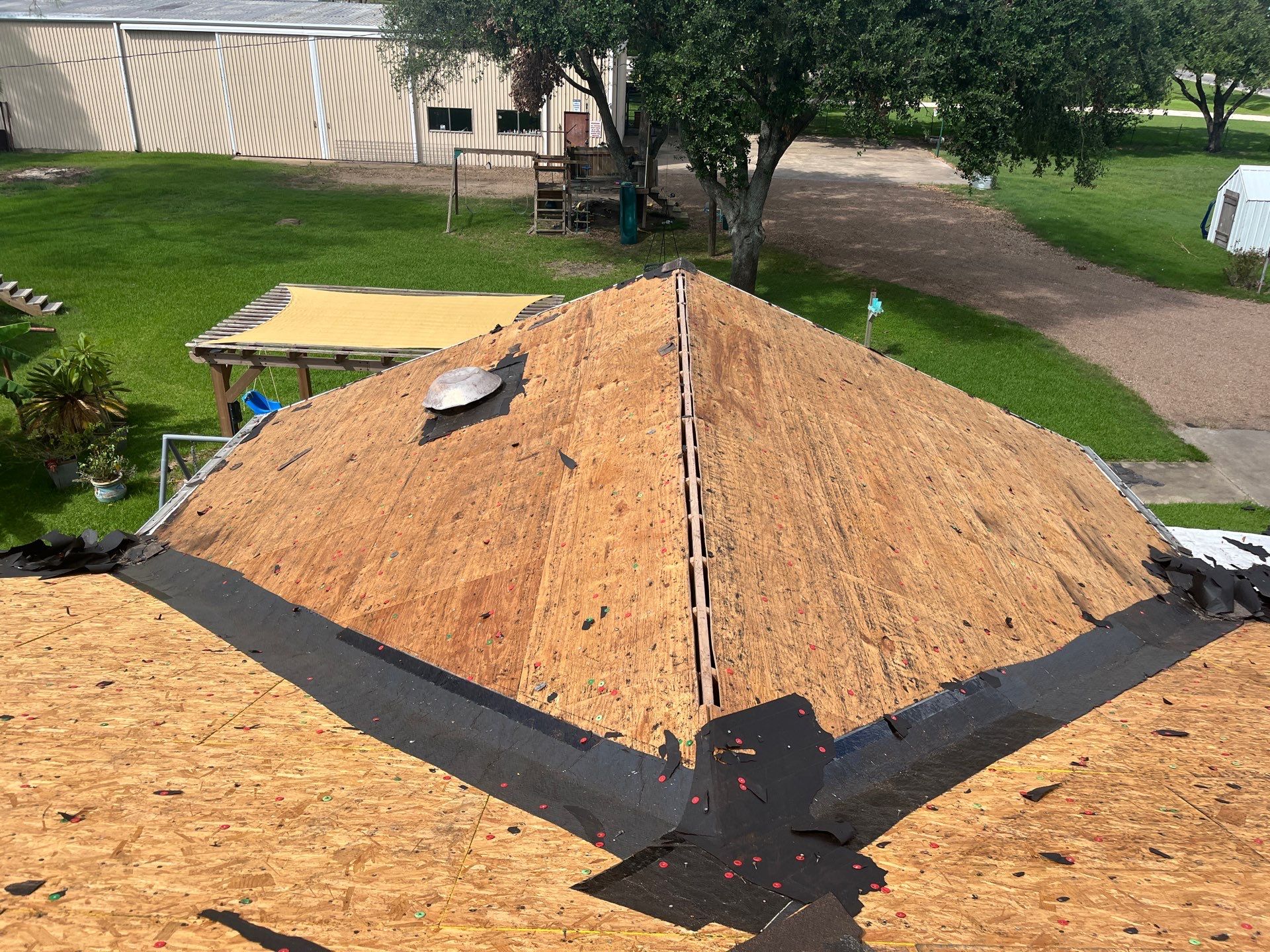 Residential Roofing Installation using Owen's Corning Duration (Lifetime) Shingles by Roof Repair Company