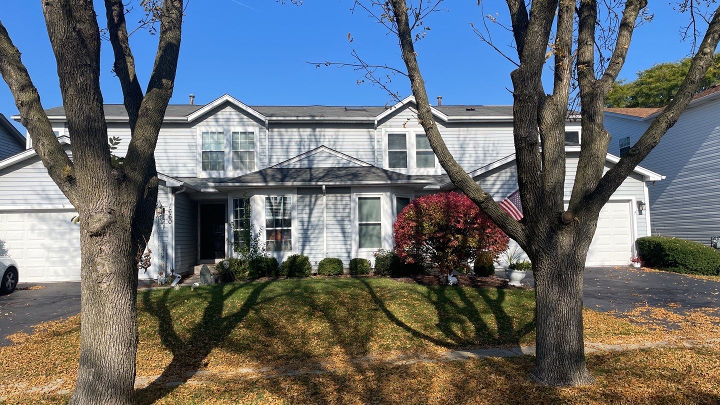 Multi-family unit roof replacement. using GAF Timberline HDZ by Pro Home Services Inc