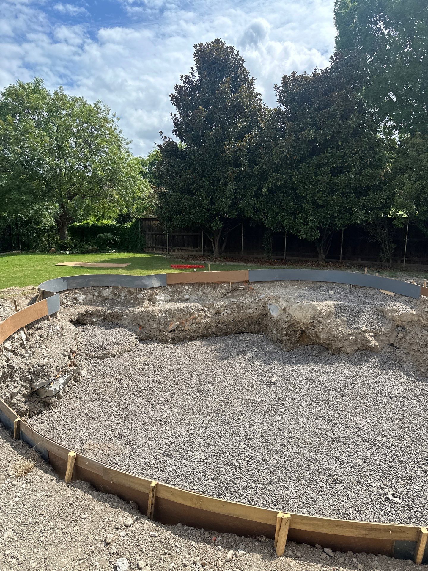 Large Freeform Resort-Style Pool by Pinnacle Pools and Spas - DFW